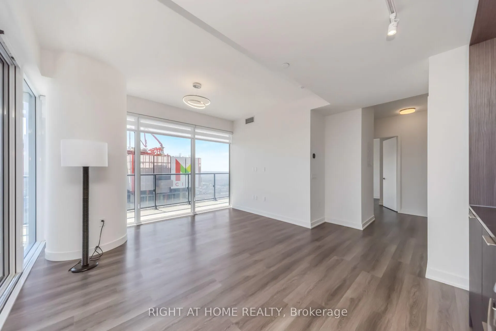 Photo 16 of Unit 3111, 448 Burmhamthorpe Road, Mississauga, City Centre — HOMEH