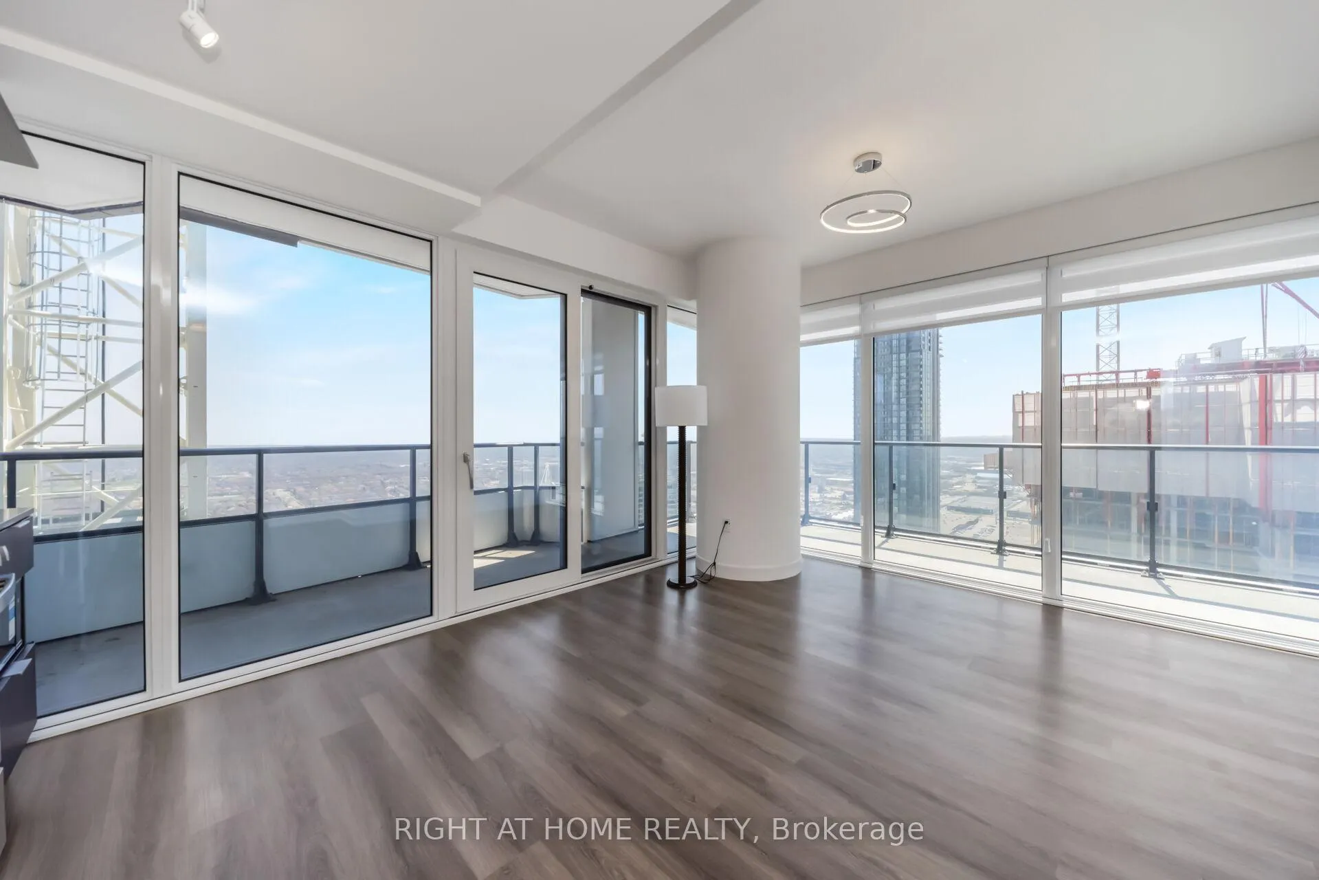 Photo 17 of Unit 3111, 448 Burmhamthorpe Road, Mississauga, City Centre — HOMEH