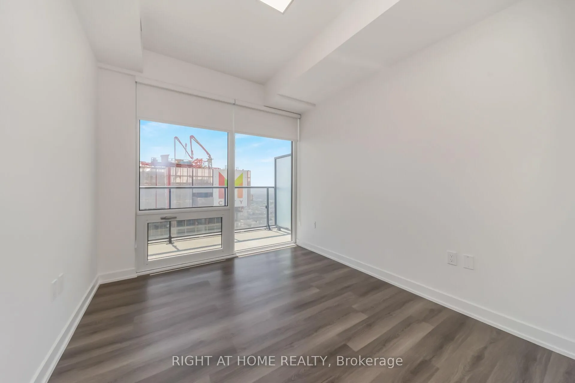 Photo 22 of Unit 3111, 448 Burmhamthorpe Road, Mississauga, City Centre — HOMEH