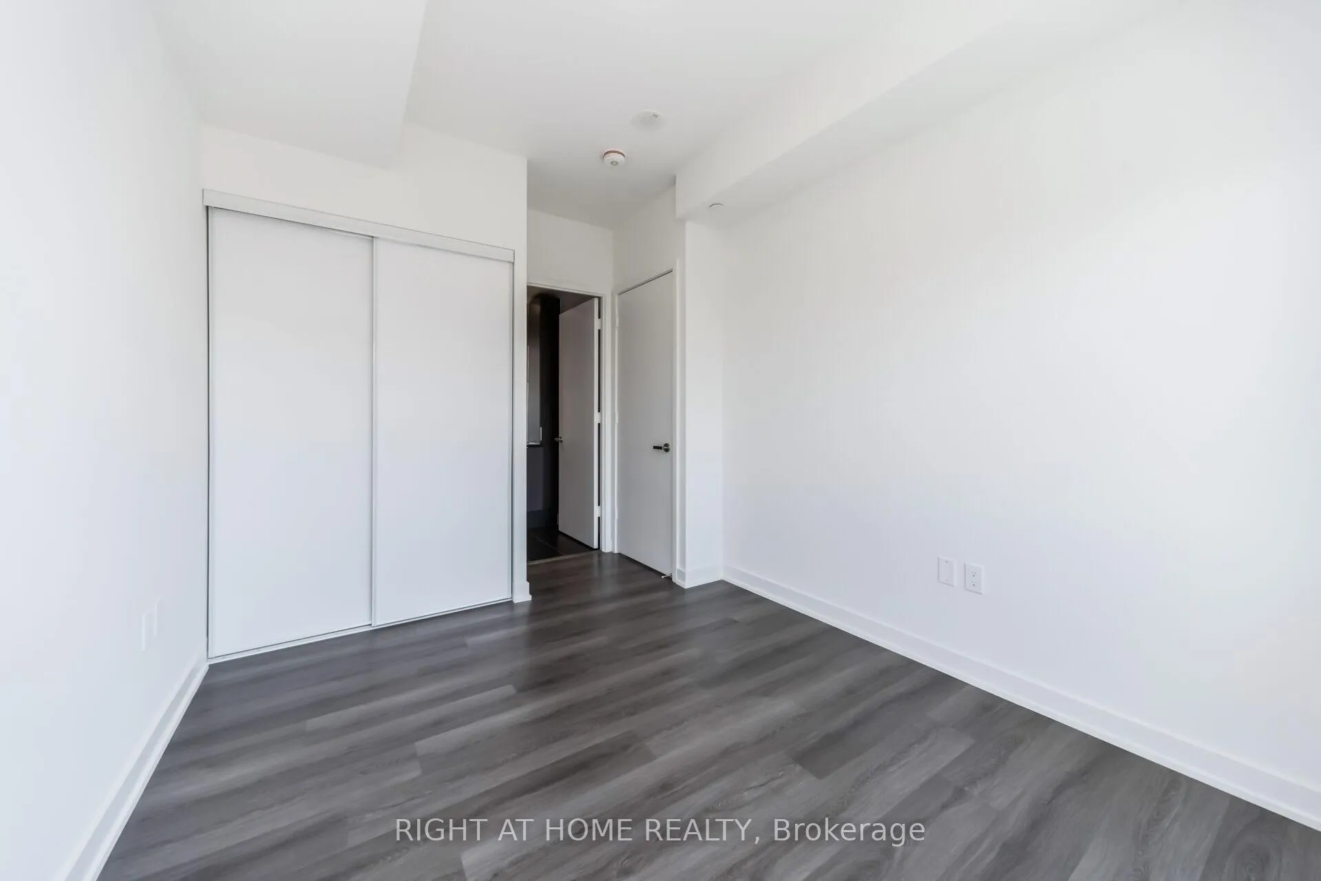 Photo 24 of Unit 3111, 448 Burmhamthorpe Road, Mississauga, City Centre — HOMEH