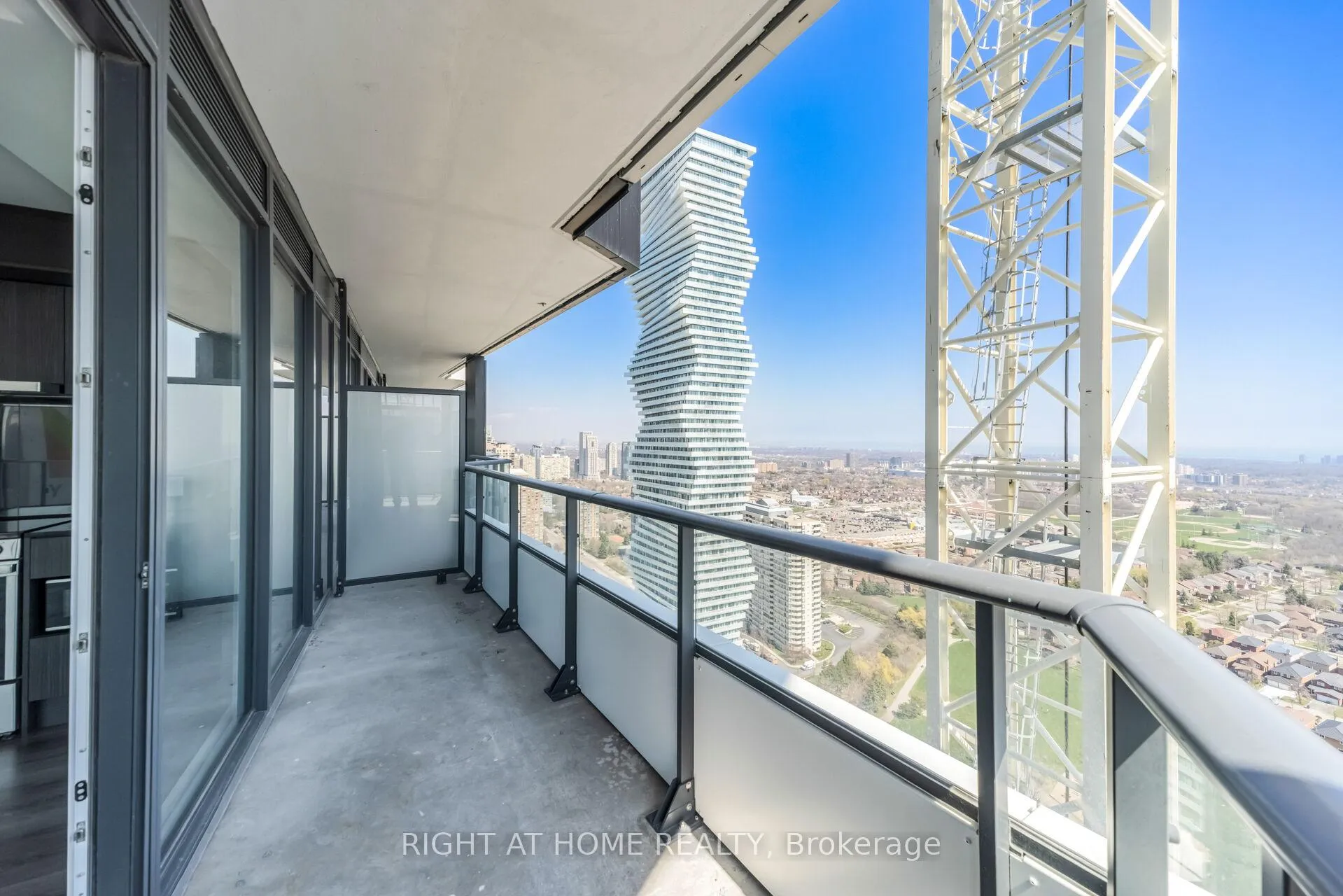 Photo 28 of Unit 3111, 448 Burmhamthorpe Road, Mississauga, City Centre — HOMEH