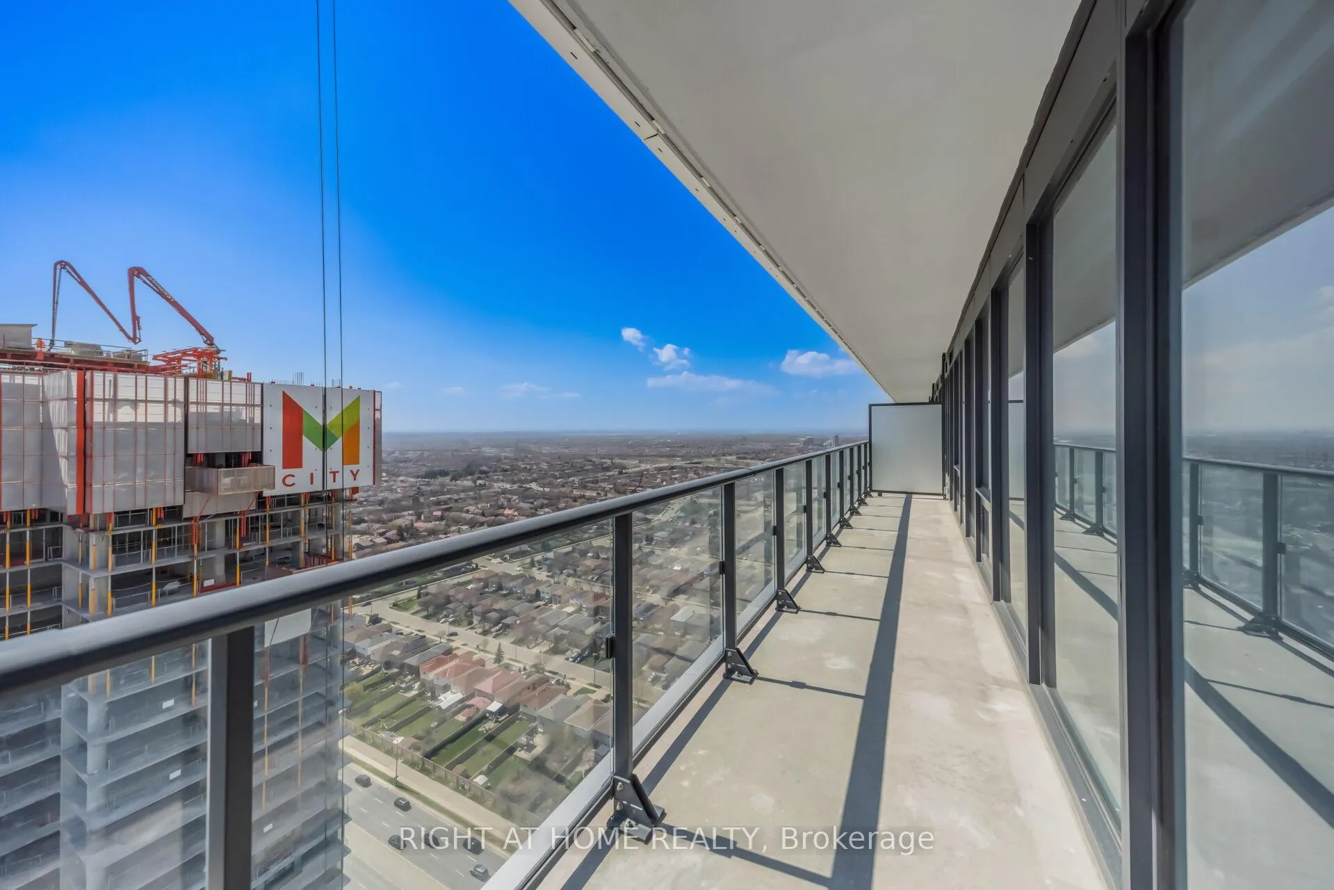 Photo 32 of Unit 3111, 448 Burmhamthorpe Road, Mississauga, City Centre — HOMEH