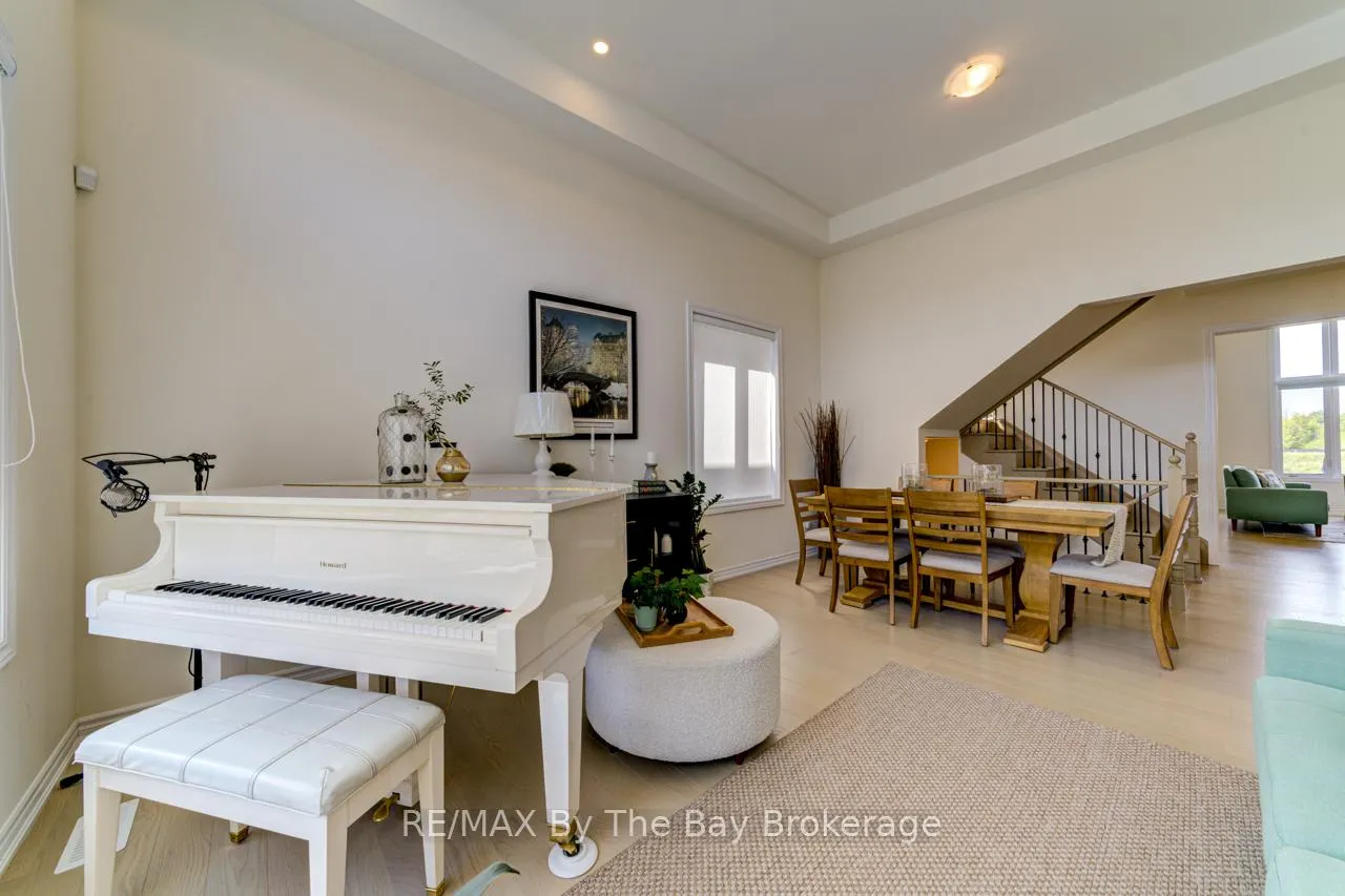 Photo 9 of 33 Nicort Road, Wasaga Beach — HOMEH