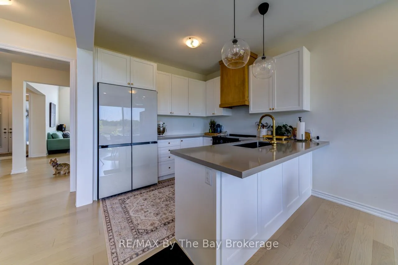 Photo 11 of 33 Nicort Road, Wasaga Beach — HOMEH