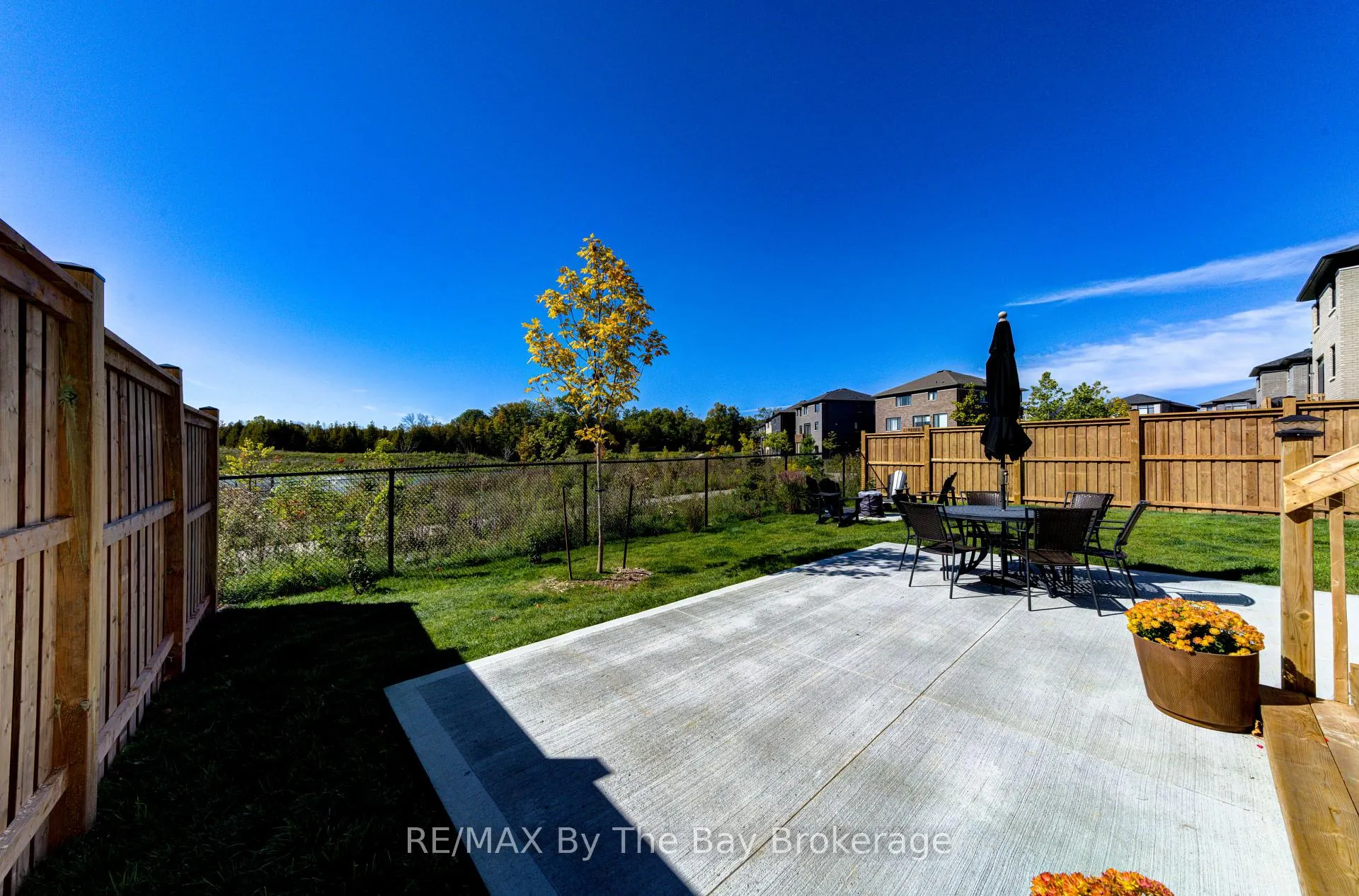 Photo 36 of 33 Nicort Road, Wasaga Beach — HOMEH