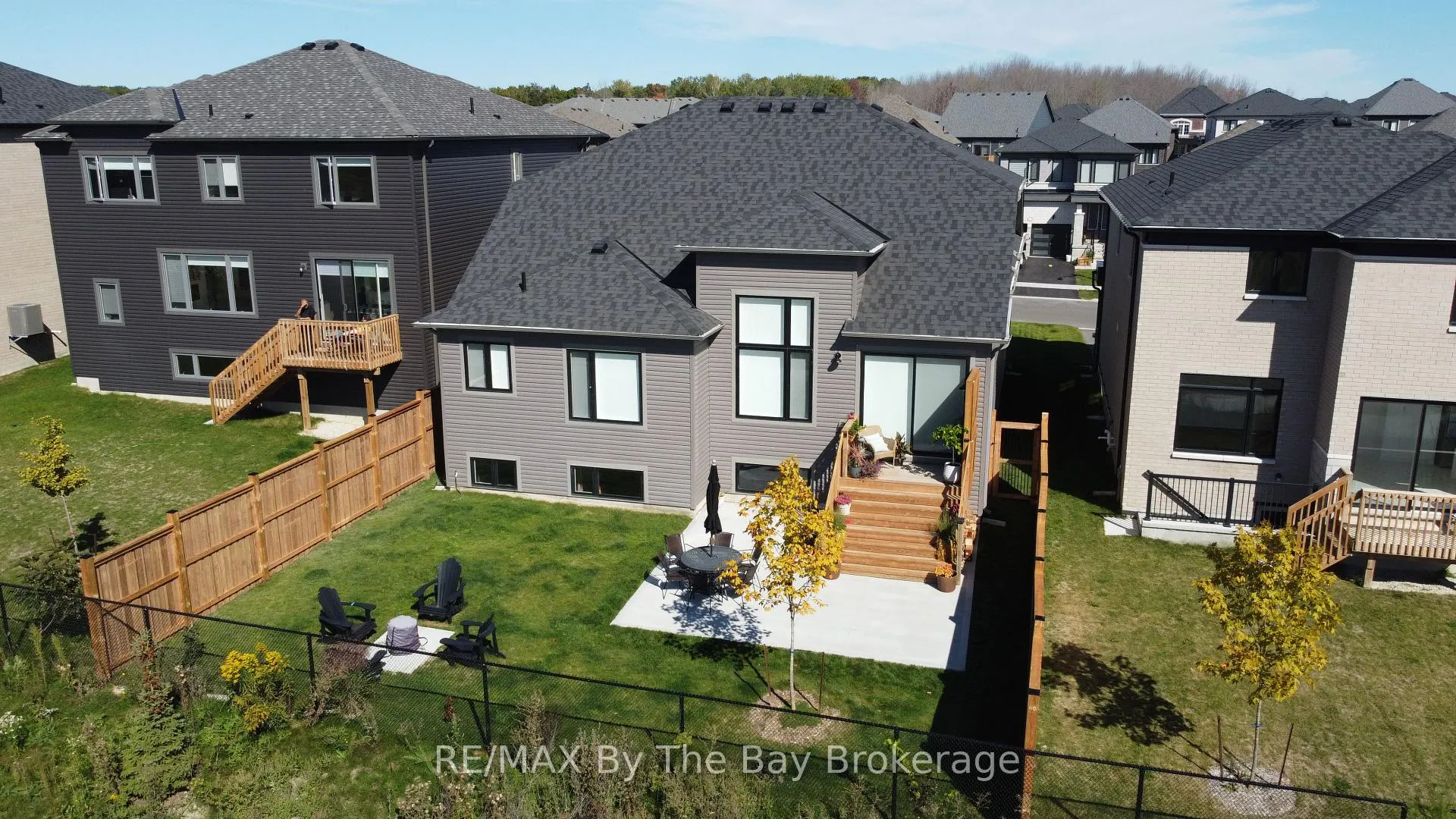 Photo 37 of 33 Nicort Road, Wasaga Beach — HOMEH
