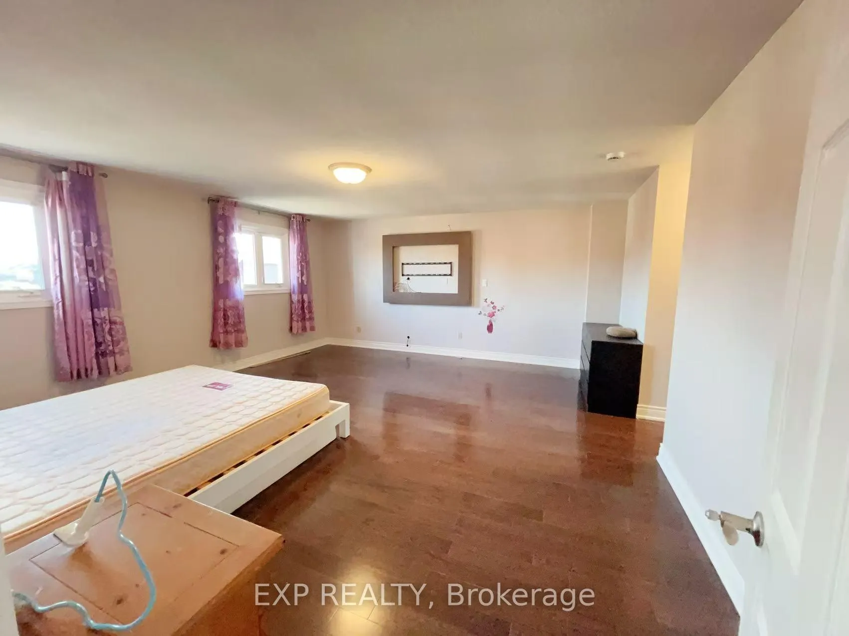 Photo 11 of 179 Elson Street, Markham, Middlefield — HOMEH