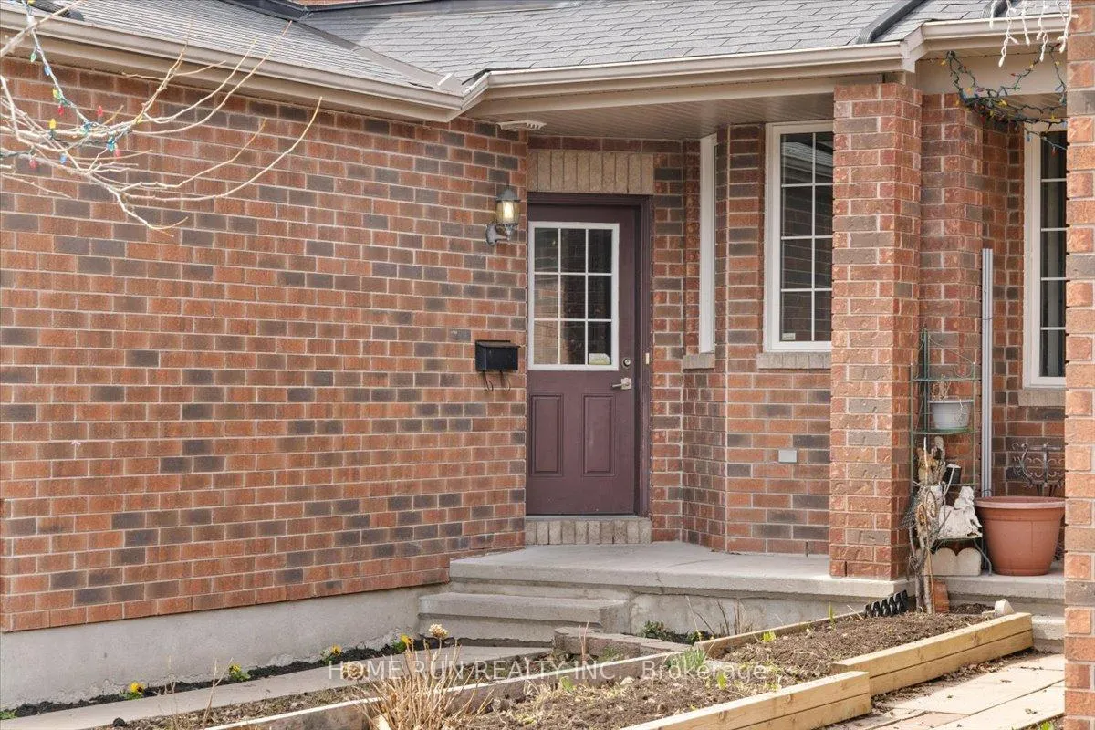 Photo 3 of 294 Applecross Crescent, Ottawa, Kanata - Morgan's Grant/South March — HOMEH