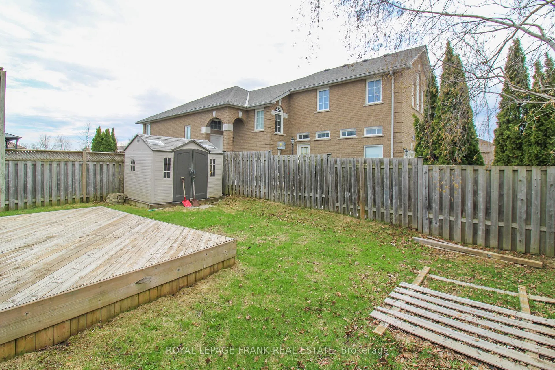 Photo 3 of 185 Milroy (Lower Unit) Drive, Peterborough, Northcrest Ward 5 — HOMEH