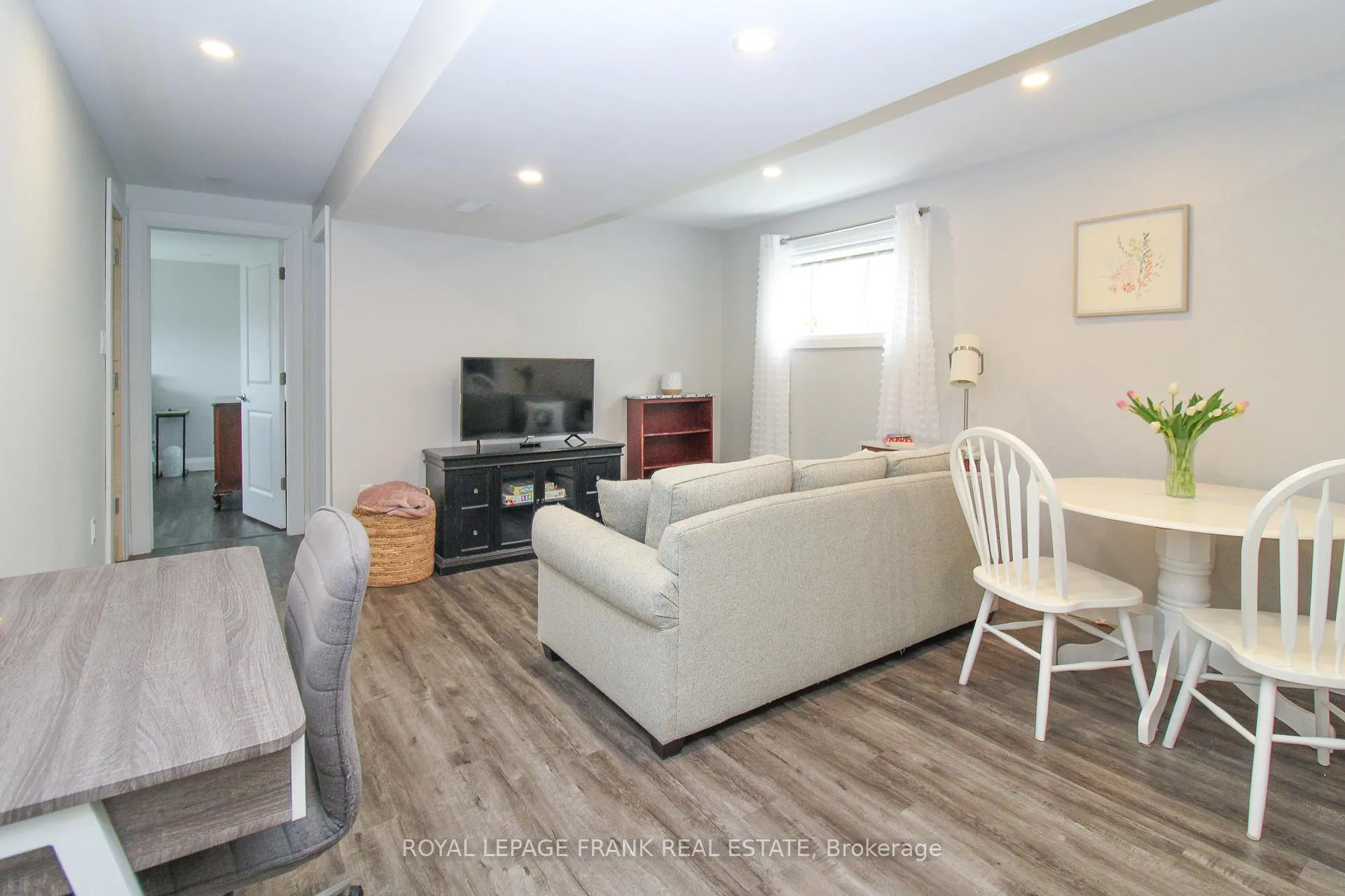 Photo 13 of 185 Milroy (Lower Unit) Drive, Peterborough, Northcrest Ward 5 — HOMEH