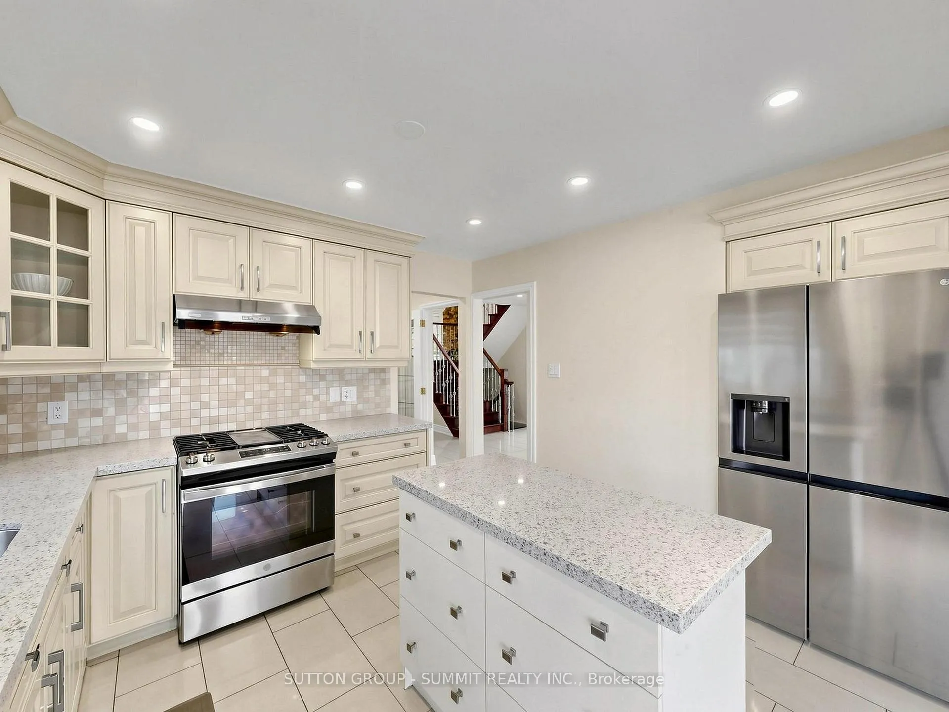 Photo 13 of 3485 Cawthra Road, Mississauga, Applewood — HOMEH