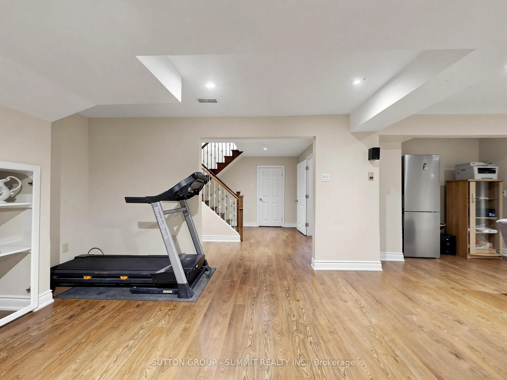 Photo 38 of 3485 Cawthra Road, Mississauga, Applewood — HOMEH