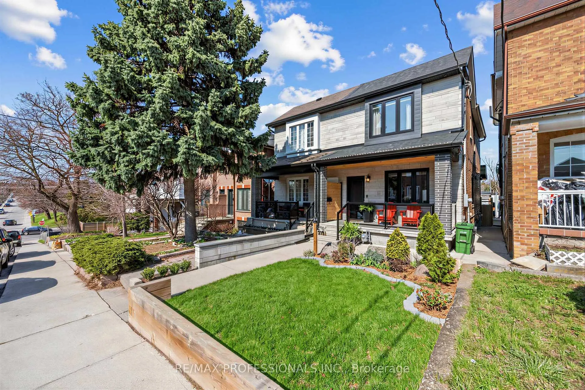 Photo 2 of 215 Gilbert Avenue, Toronto, Caledonia-Fairbank — HOMEH