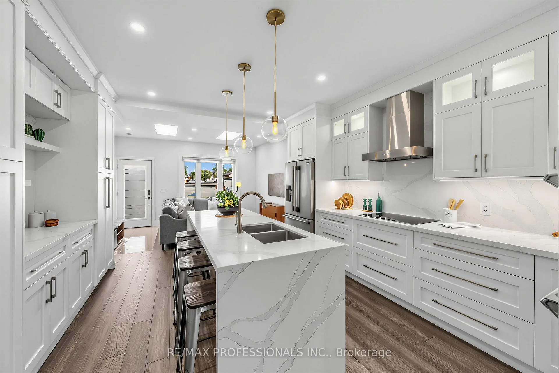 Photo 8 of 215 Gilbert Avenue, Toronto, Caledonia-Fairbank — HOMEH