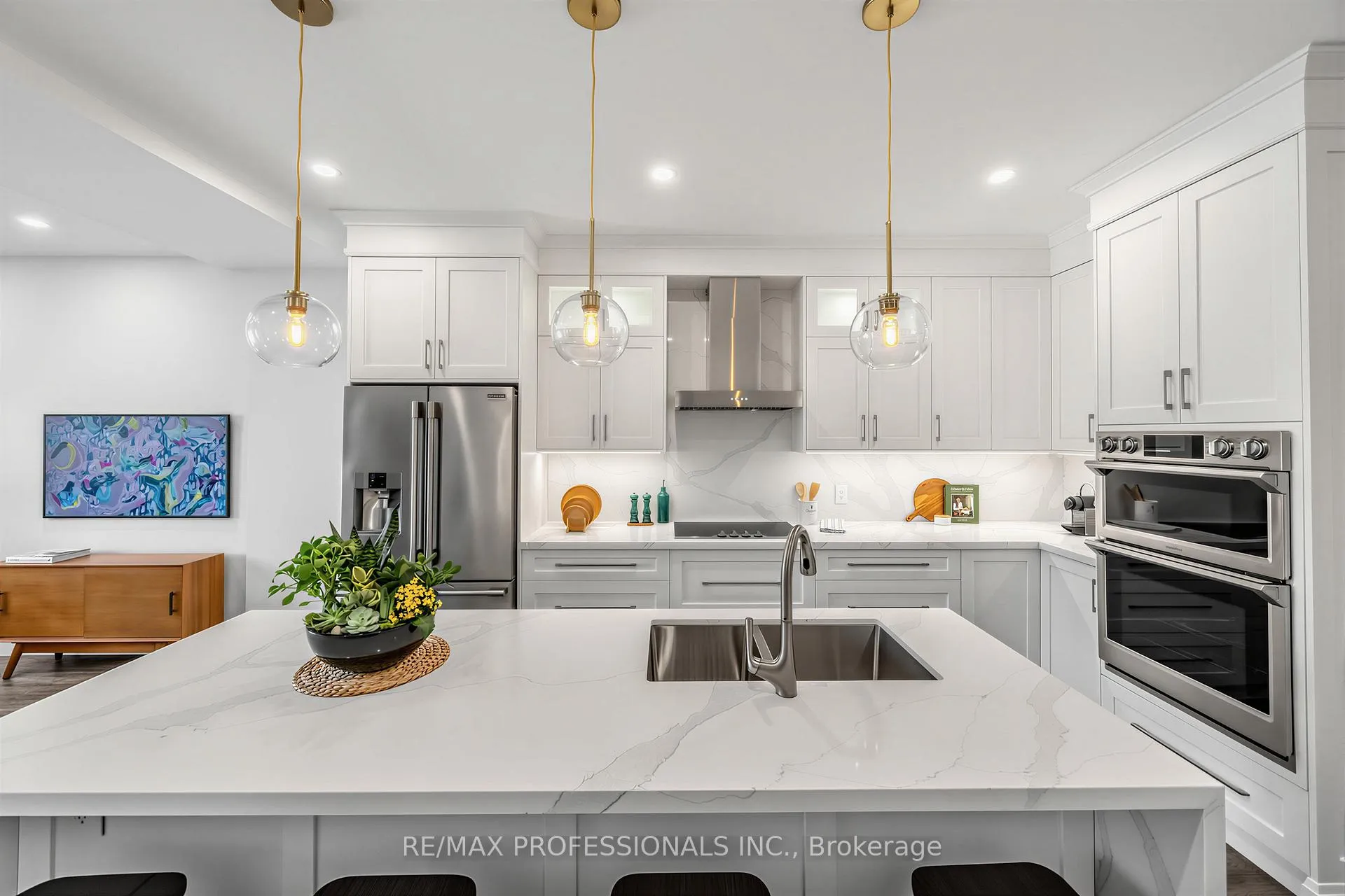 Photo 11 of 215 Gilbert Avenue, Toronto, Caledonia-Fairbank — HOMEH