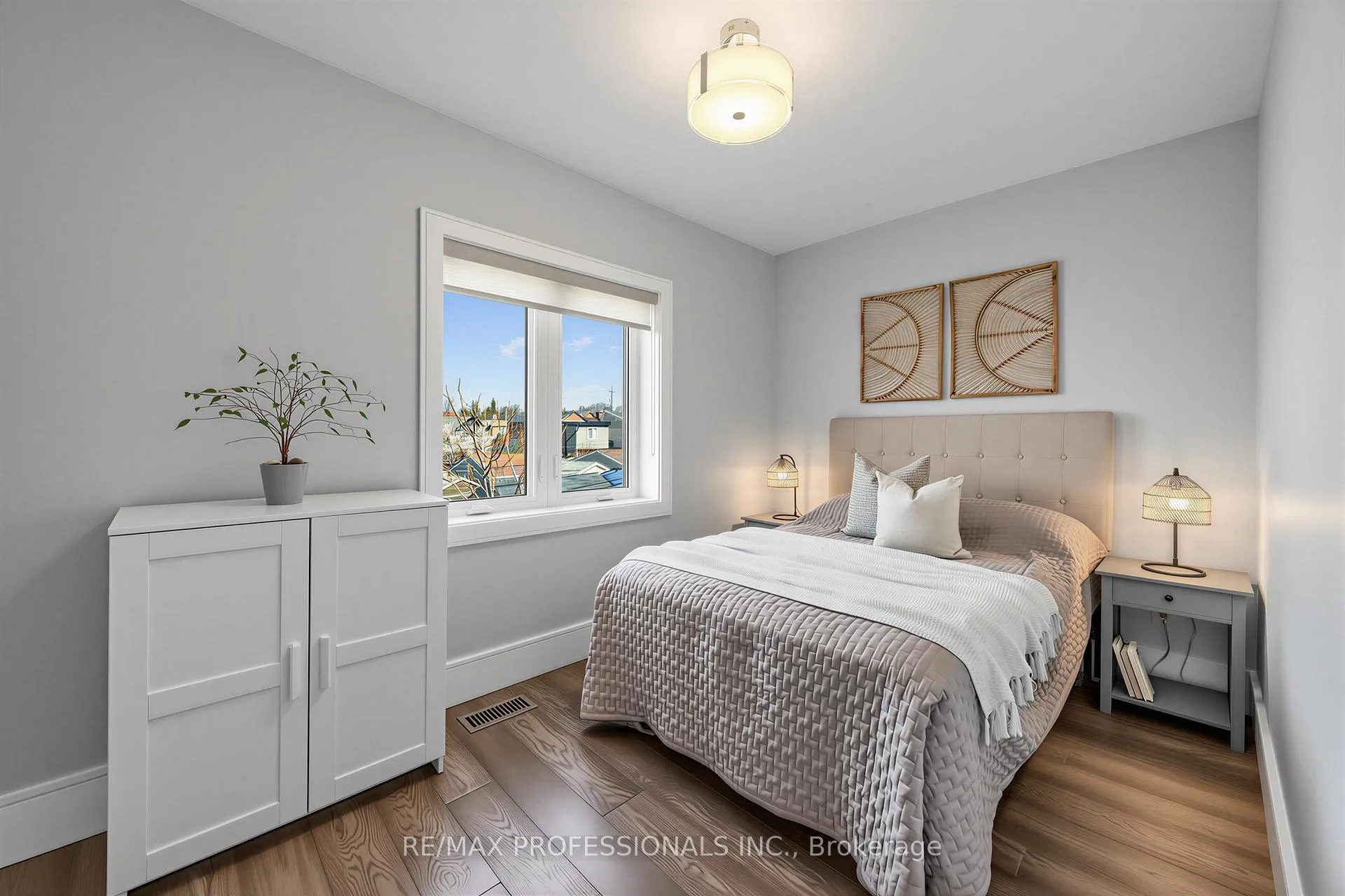 Photo 16 of 215 Gilbert Avenue, Toronto, Caledonia-Fairbank — HOMEH