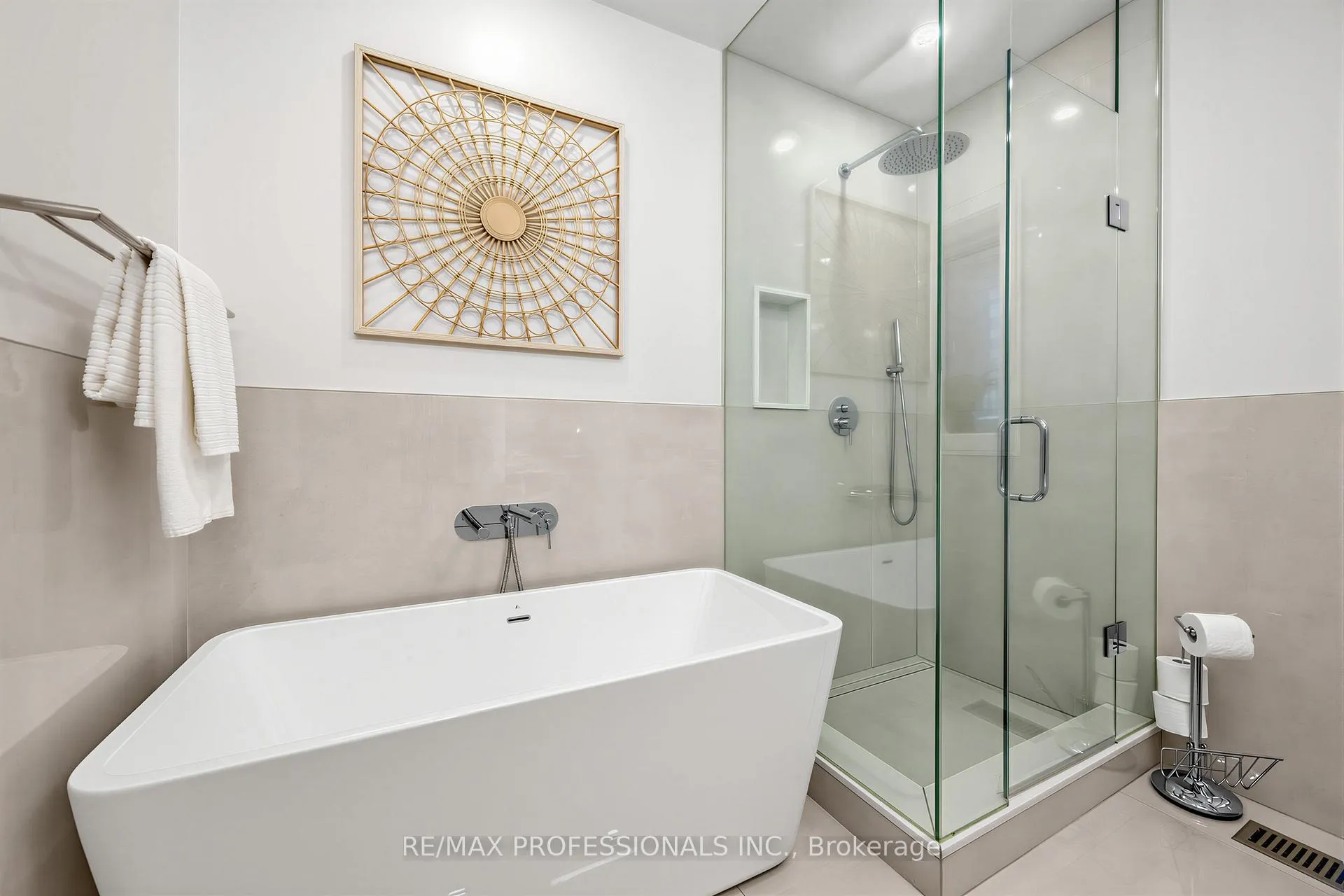 Photo 21 of 215 Gilbert Avenue, Toronto, Caledonia-Fairbank — HOMEH