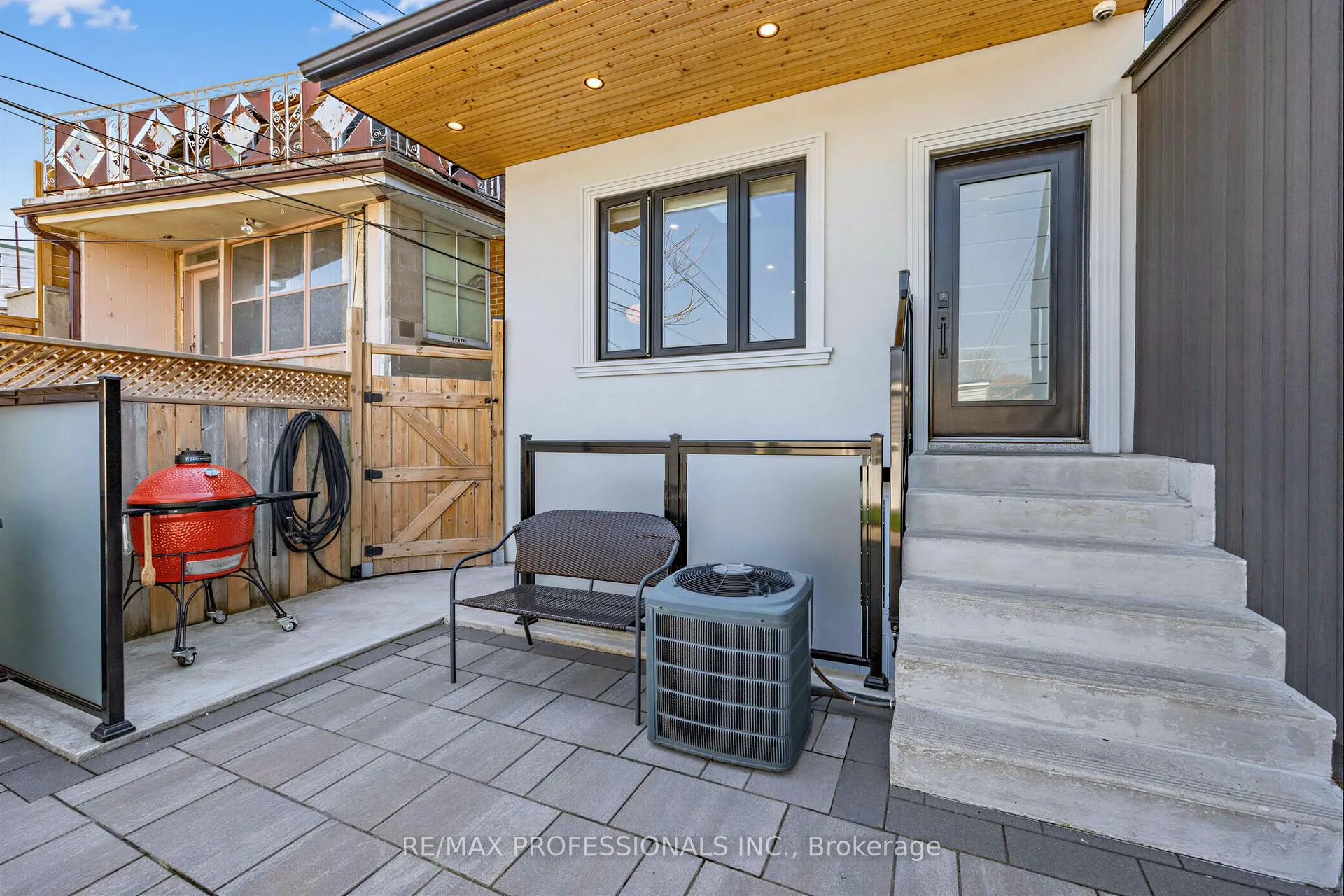 Photo 30 of 215 Gilbert Avenue, Toronto, Caledonia-Fairbank — HOMEH