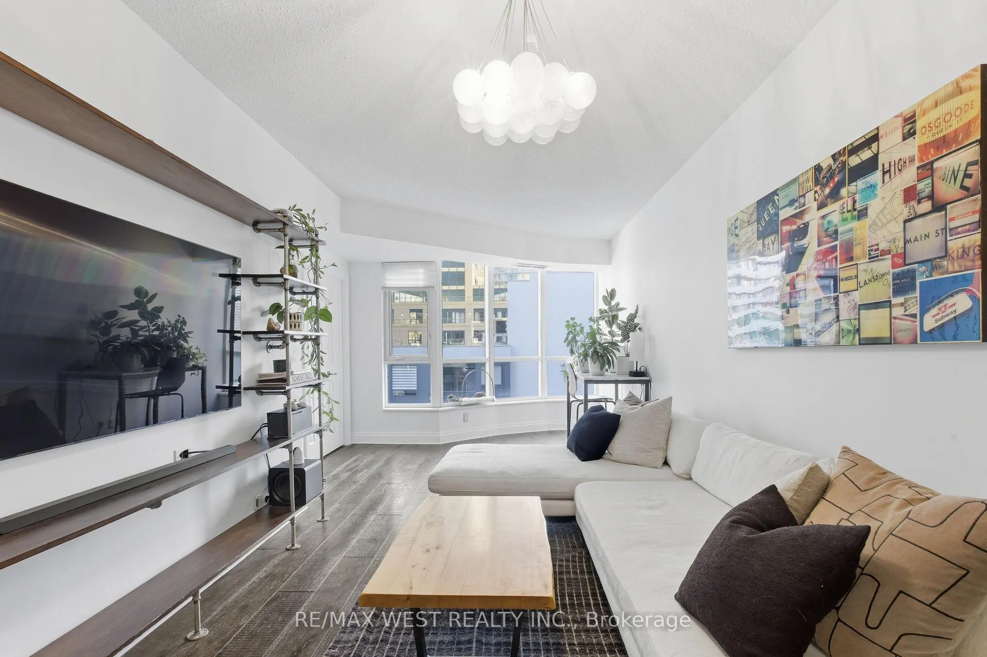 Photo 7 of Unit 1709, 55 Bloor Street E, Toronto, Church-Yonge Corridor — HOMEH