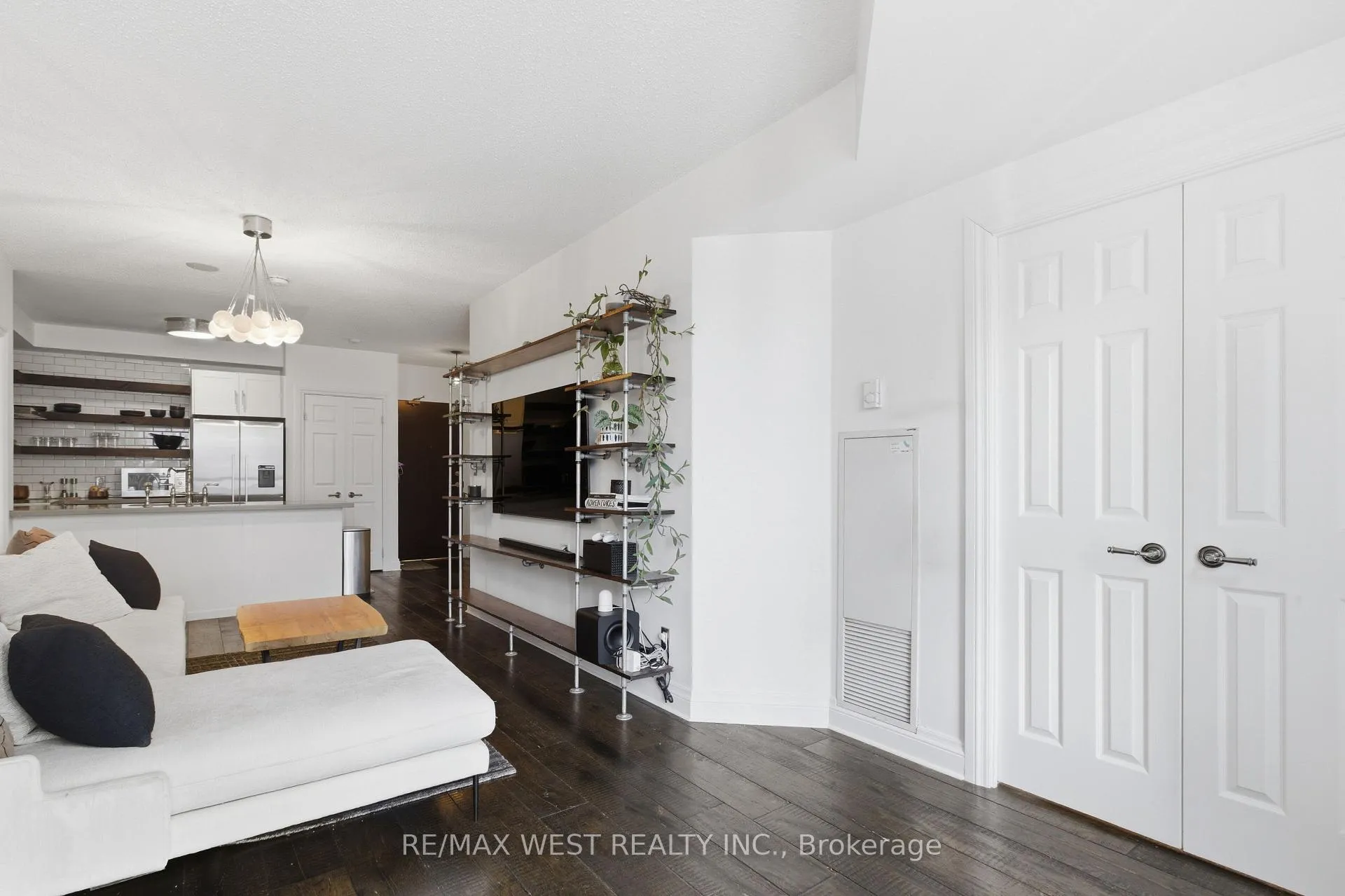 Photo 8 of Unit 1709, 55 Bloor Street E, Toronto, Church-Yonge Corridor — HOMEH