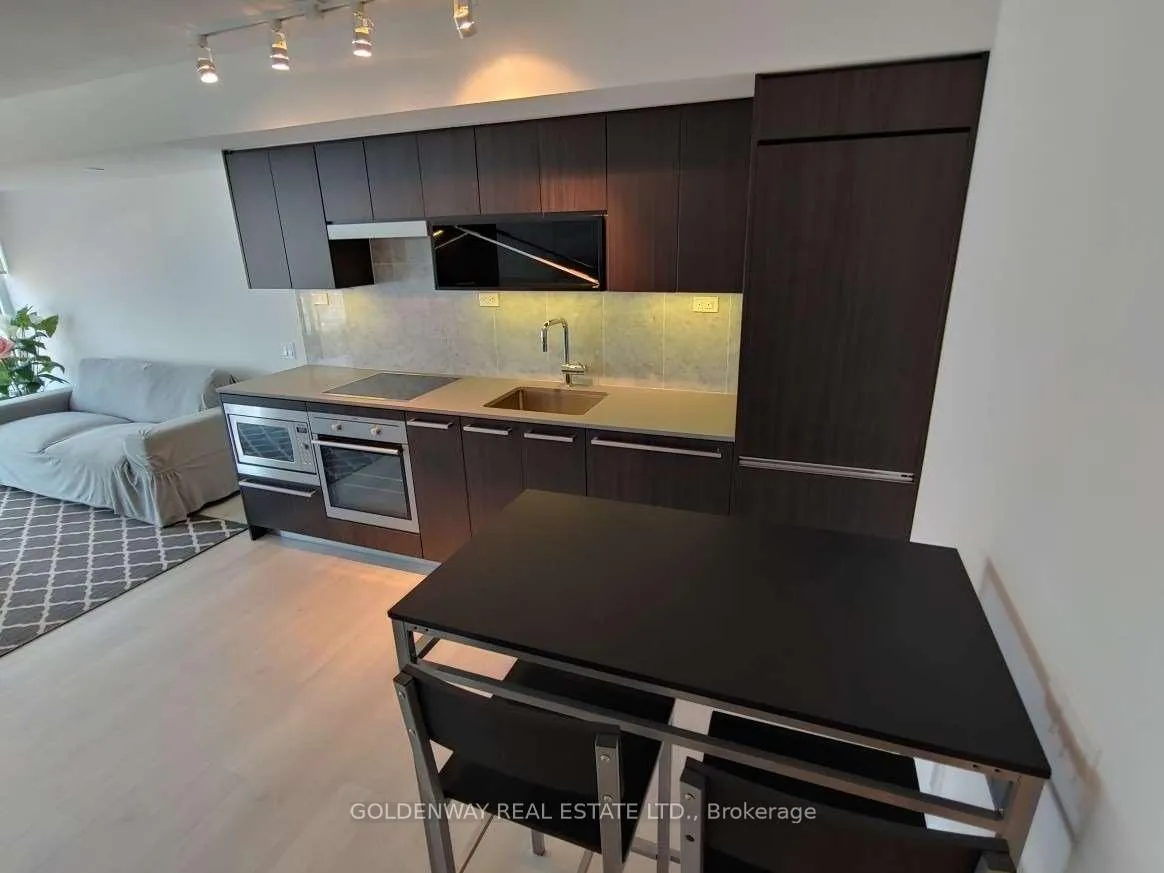 Photo 3 of Unit 1707, 80 Queens Wharf Road, Toronto, Waterfront Communities — HOMEH