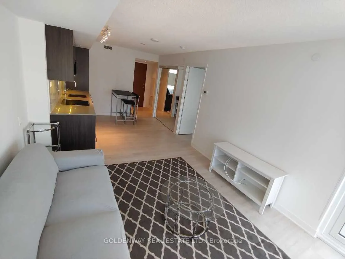 Photo 5 of Unit 1707, 80 Queens Wharf Road, Toronto, Waterfront Communities — HOMEH