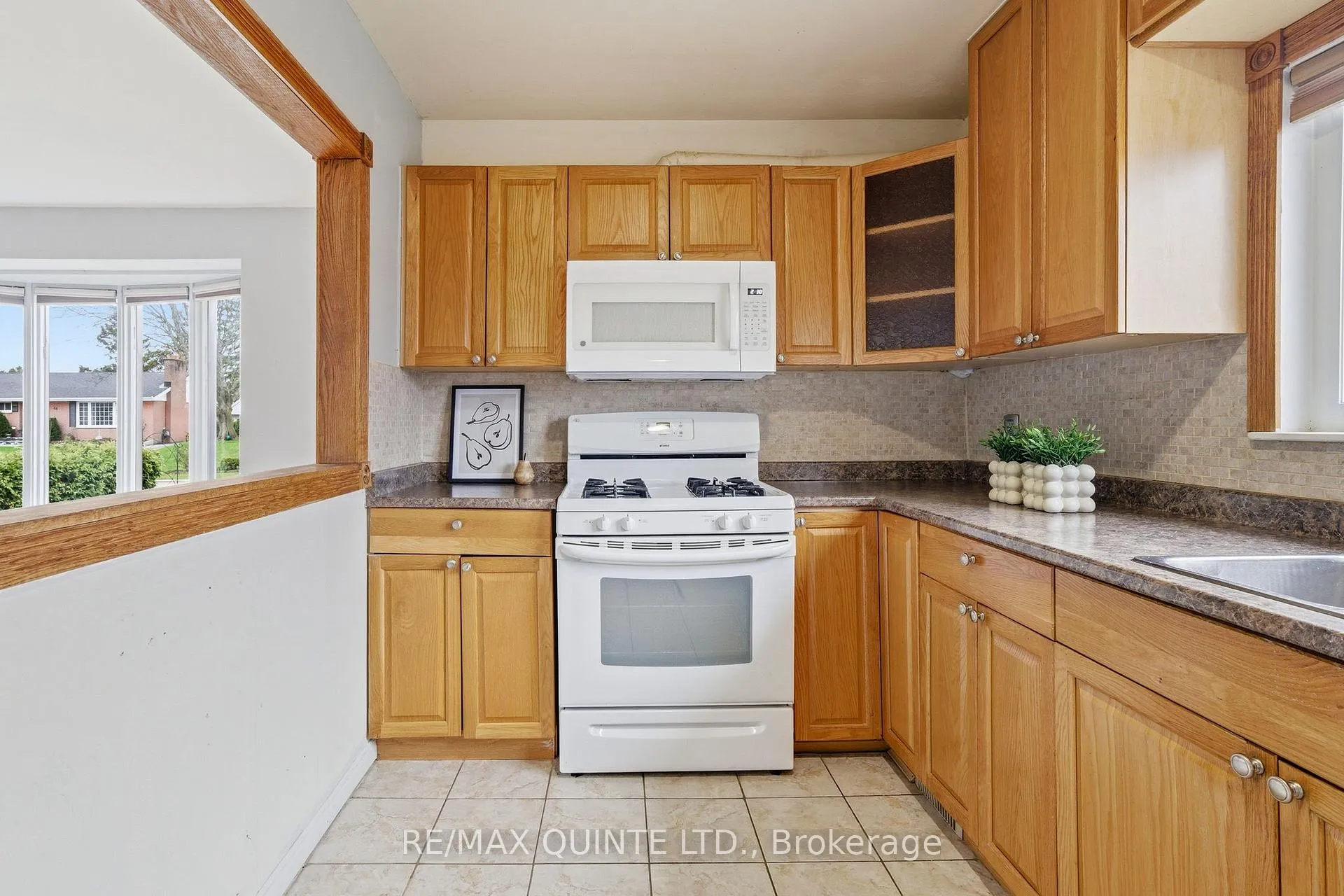Photo 14 of 59 Fourth Avenue, Quinte West, Trenton Ward — HOMEH