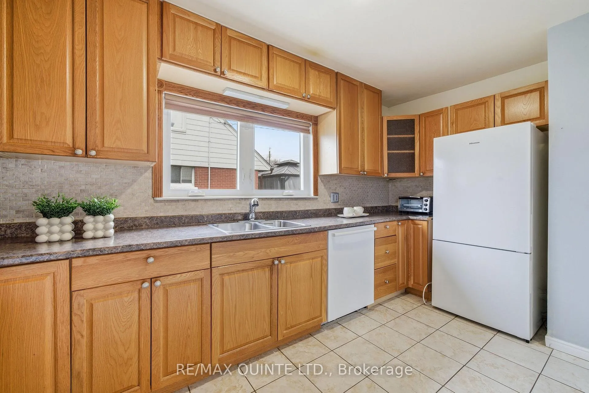 Photo 15 of 59 Fourth Avenue, Quinte West, Trenton Ward — HOMEH