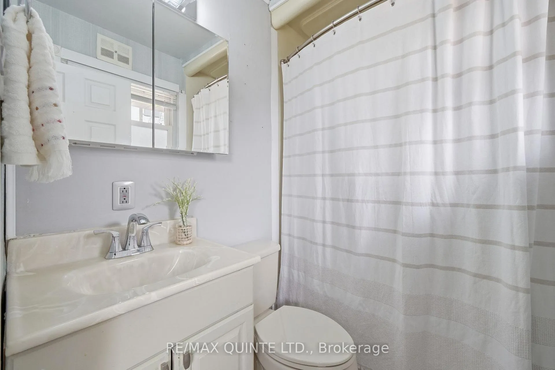 Photo 18 of 59 Fourth Avenue, Quinte West, Trenton Ward — HOMEH