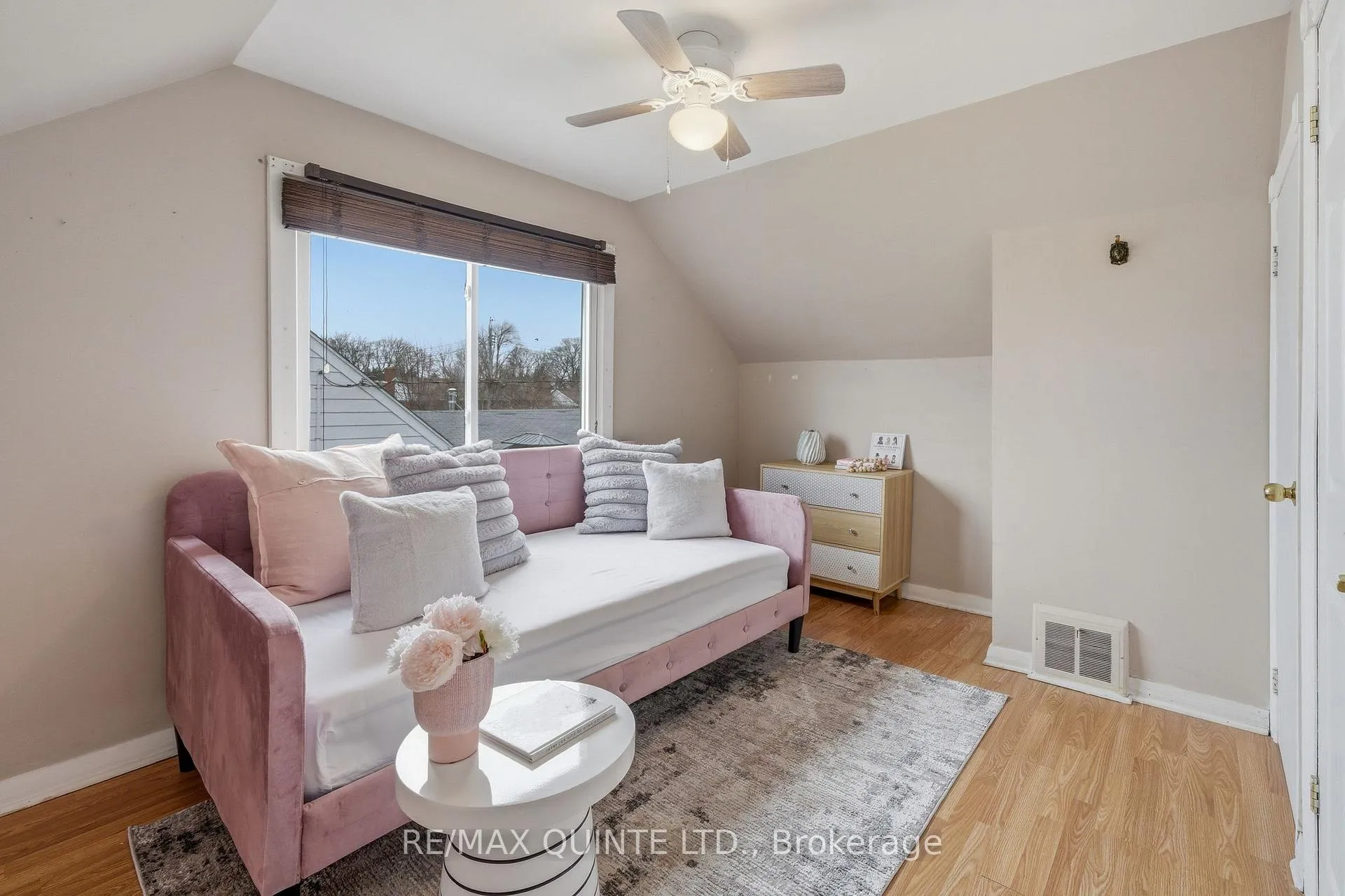 Photo 23 of 59 Fourth Avenue, Quinte West, Trenton Ward — HOMEH