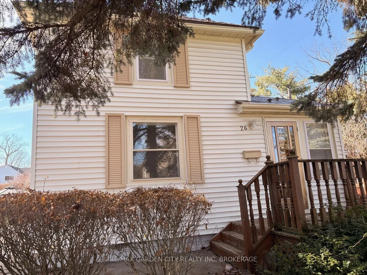 Photo 2 of 26 Chestnut Street, Pelham, Fonthill — HOMEH
