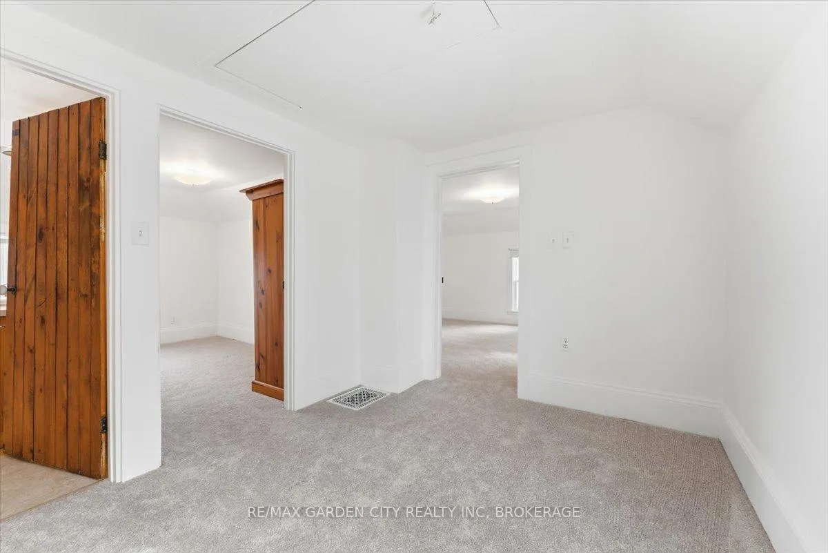 Photo 19 of 26 Chestnut Street, Pelham, Fonthill — HOMEH