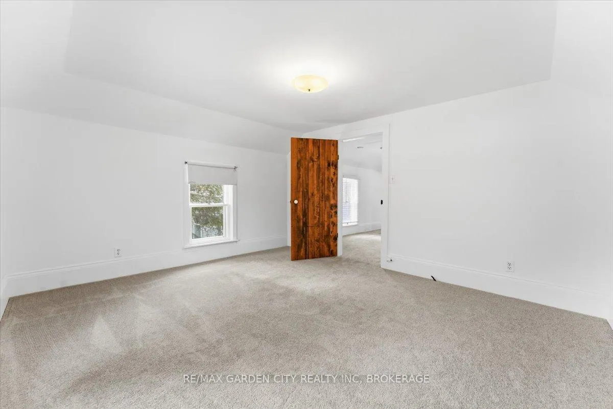 Photo 22 of 26 Chestnut Street, Pelham, Fonthill — HOMEH
