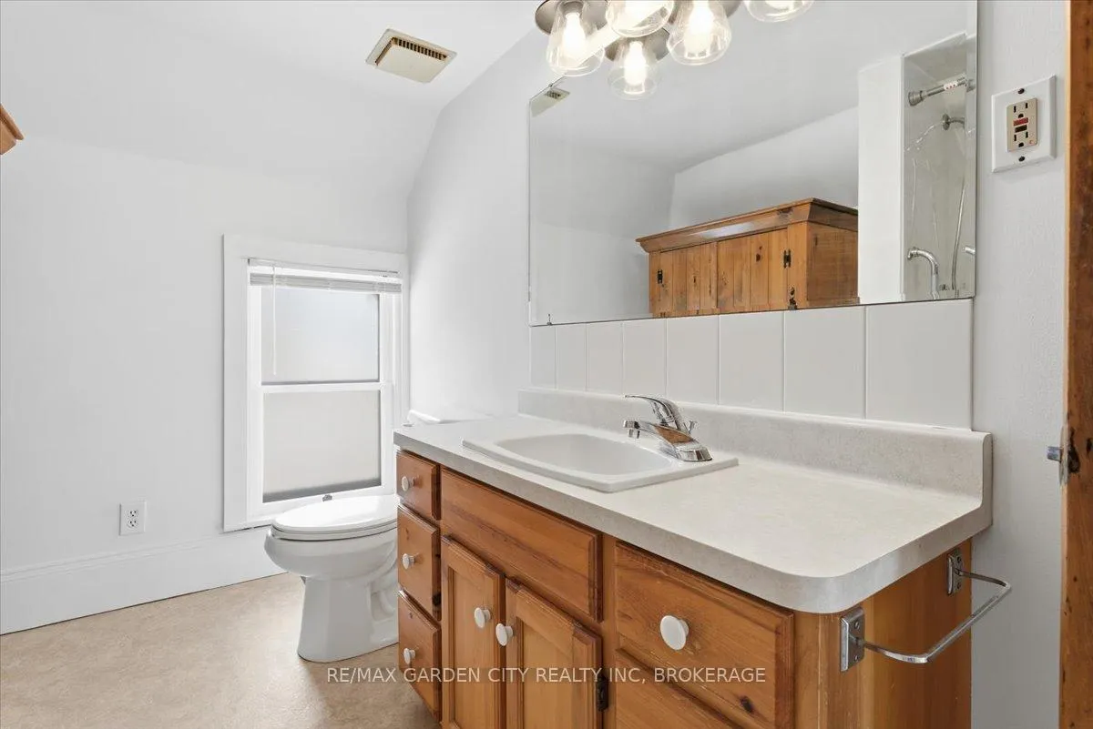 Photo 27 of 26 Chestnut Street, Pelham, Fonthill — HOMEH