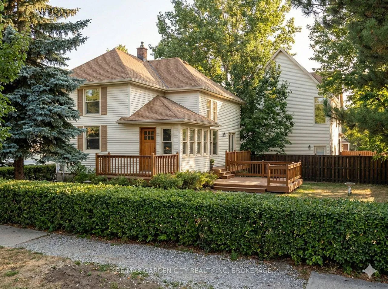 Photo 38 of 26 Chestnut Street, Pelham, Fonthill — HOMEH