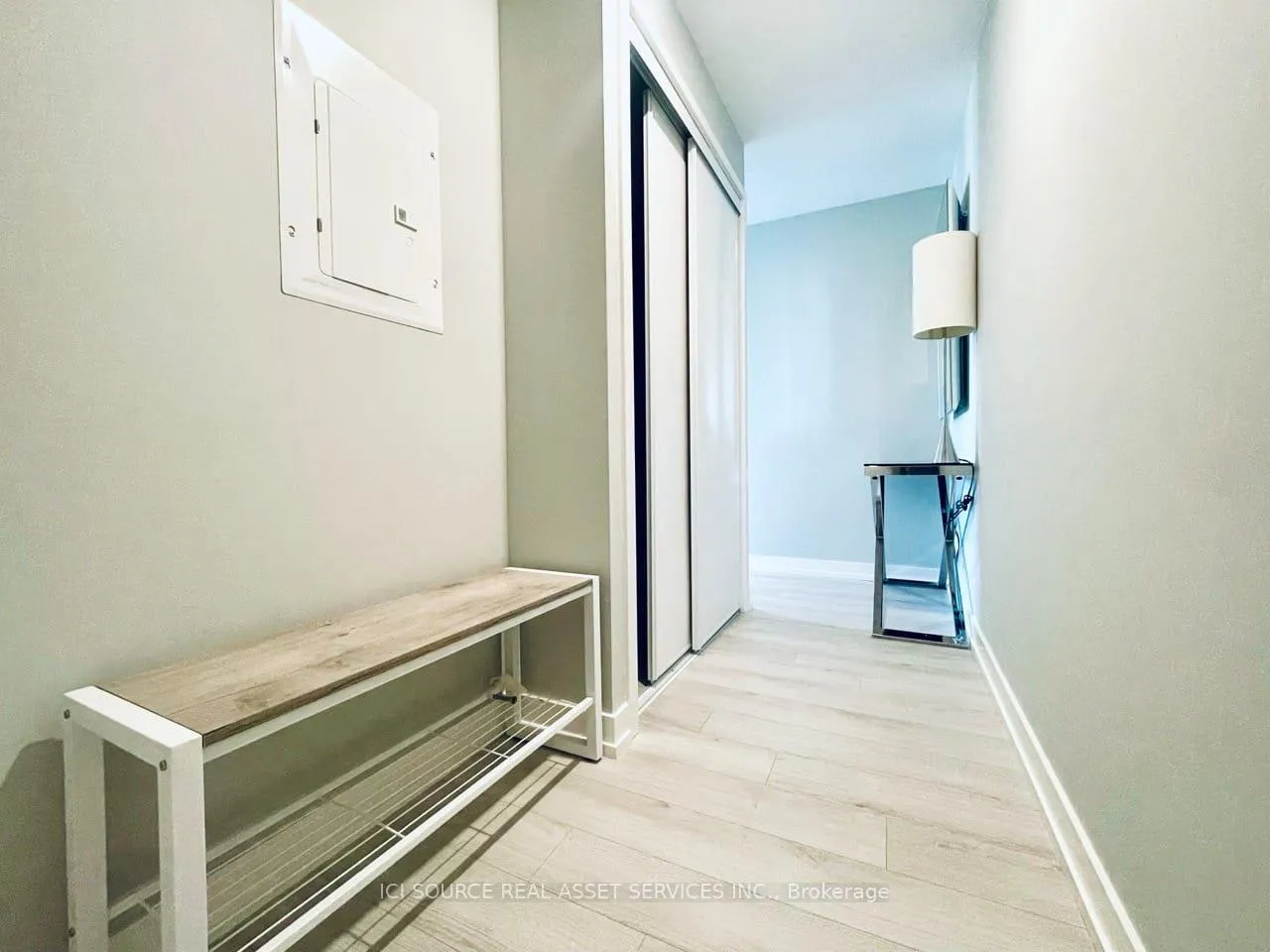 Photo 3 of Unit 2206, 33 Helendale Avenue, Toronto, Yonge-Eglinton — HOMEH