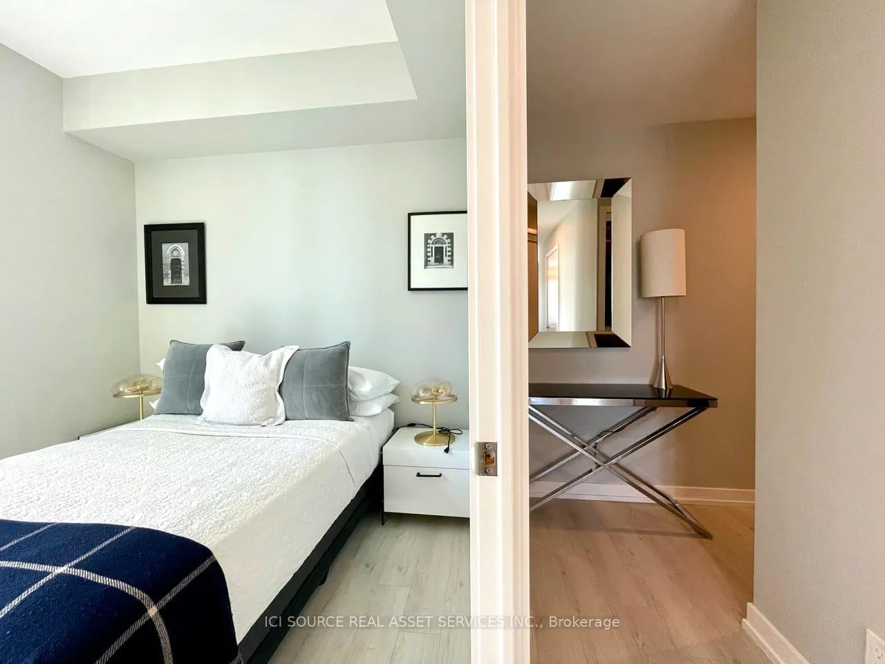 Photo 8 of Unit 2206, 33 Helendale Avenue, Toronto, Yonge-Eglinton — HOMEH