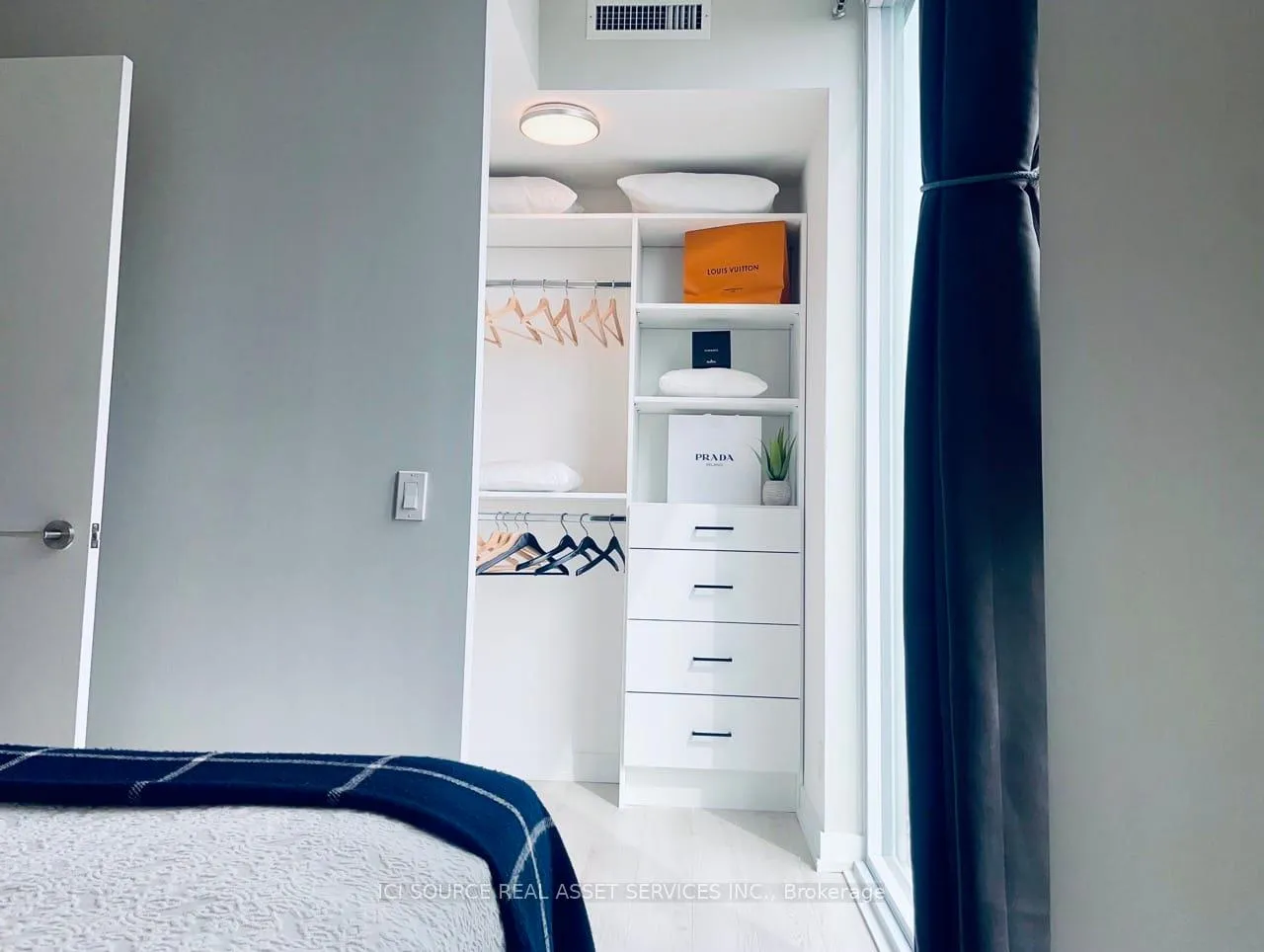 Photo 11 of Unit 2206, 33 Helendale Avenue, Toronto, Yonge-Eglinton — HOMEH