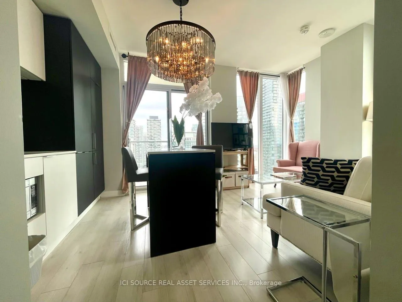 Photo 20 of Unit 2206, 33 Helendale Avenue, Toronto, Yonge-Eglinton — HOMEH