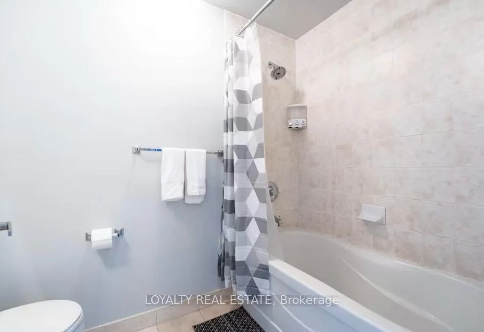Photo 10 of Unit 3503, 65 Bremner Boulevard, Toronto, Waterfront Communities — HOMEH