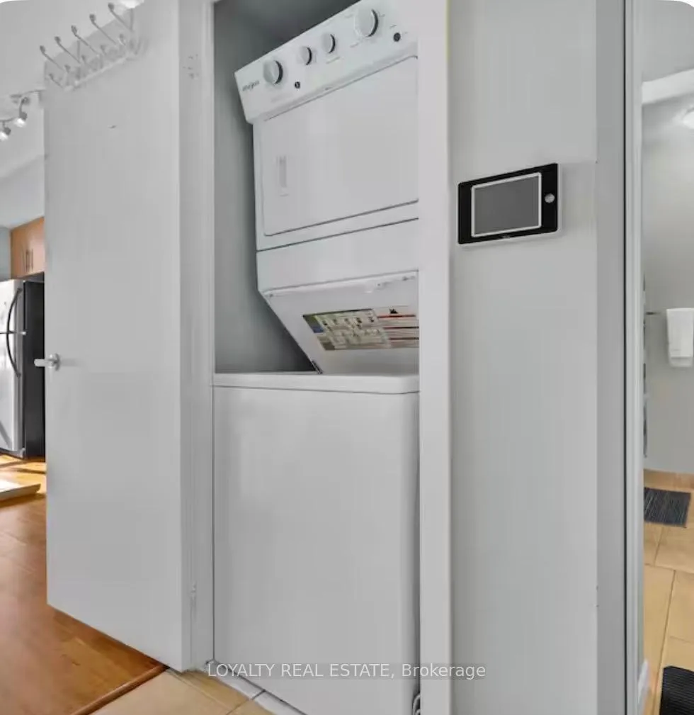 Photo 11 of Unit 3503, 65 Bremner Boulevard, Toronto, Waterfront Communities — HOMEH