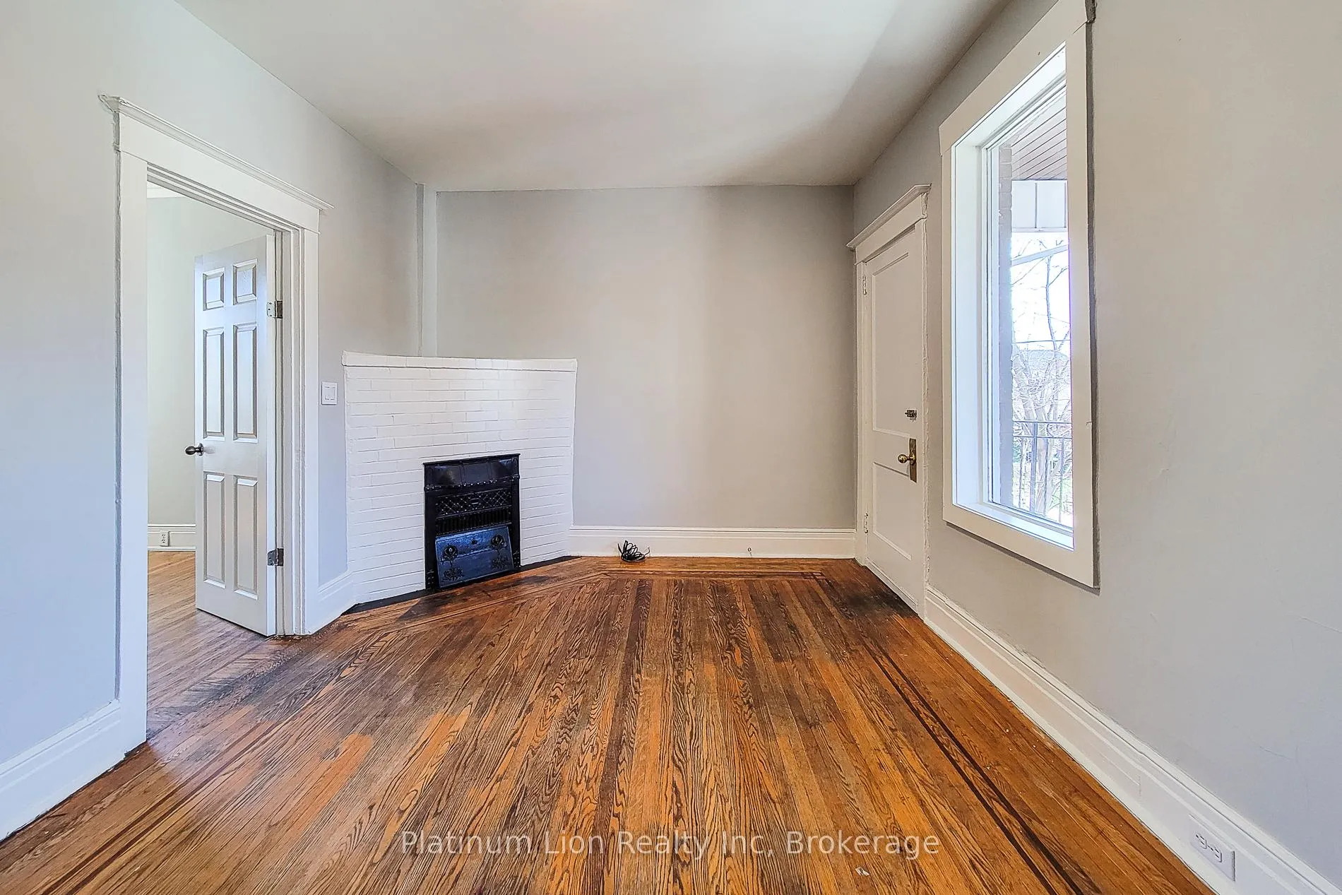 Photo 9 of Unit UPPER, 254 Emerald Street N, Hamilton, Stinson — HOMEH