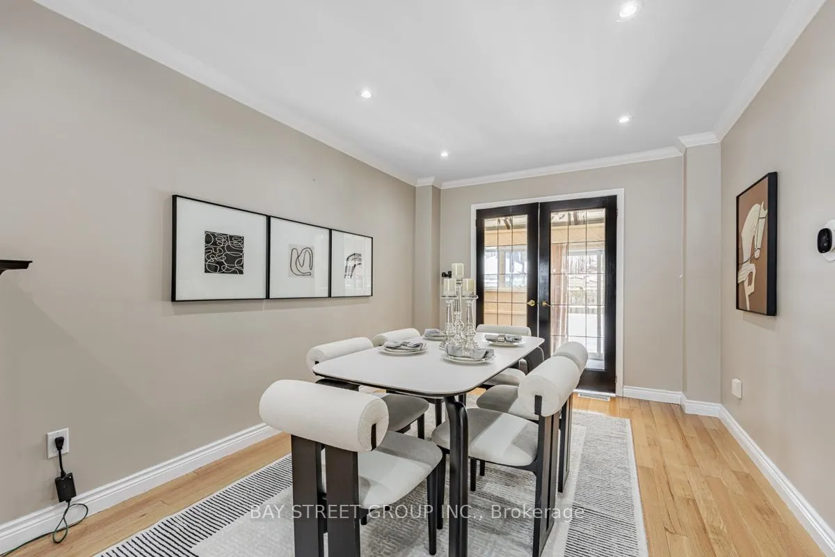 Photo 10 of 220 Larkin Avenue, Markham, Markham Village — HOMEH
