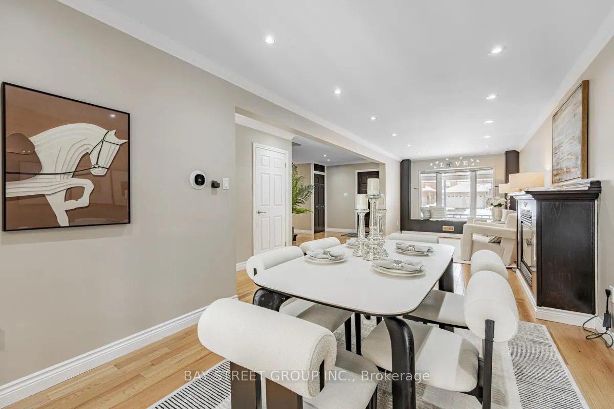 Photo 11 of 220 Larkin Avenue, Markham, Markham Village — HOMEH