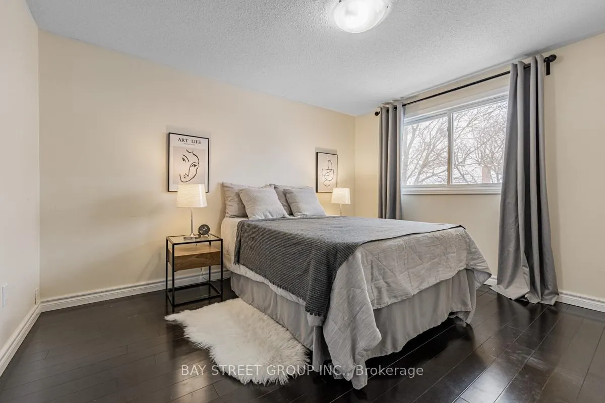 Photo 23 of 220 Larkin Avenue, Markham, Markham Village — HOMEH