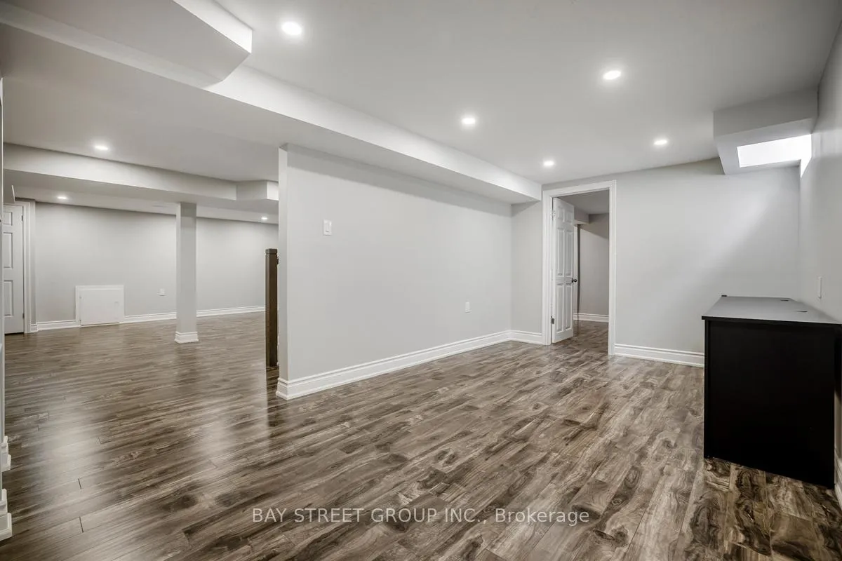 Photo 30 of 220 Larkin Avenue, Markham, Markham Village — HOMEH