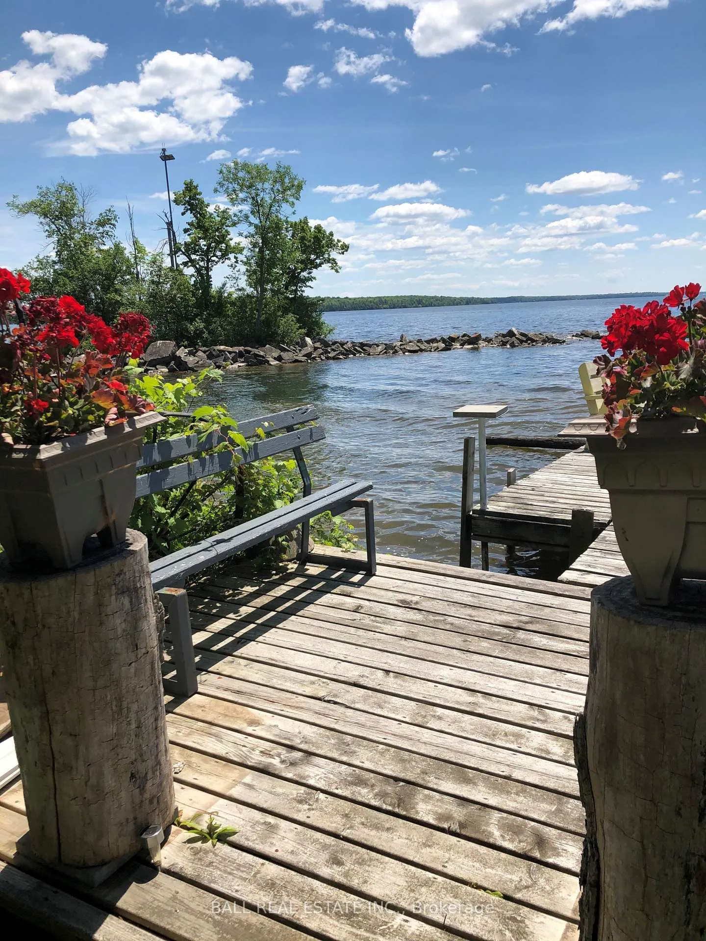 Photo 2 of 293 Riverside Drive, Kawartha Lakes, Bobcaygeon — HOMEH