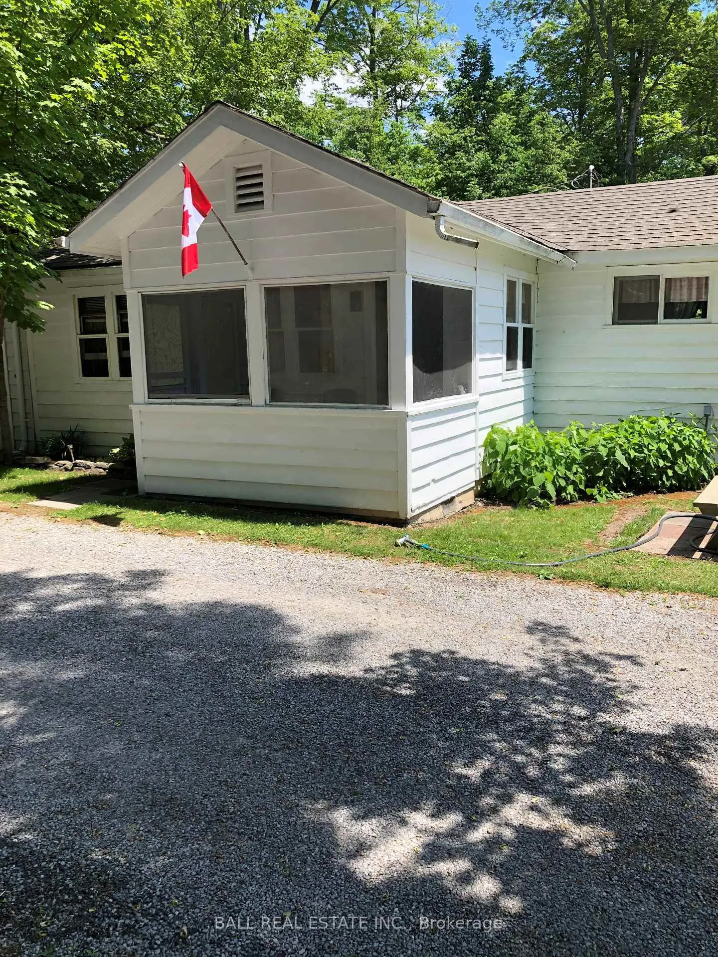Photo 3 of 293 Riverside Drive, Kawartha Lakes, Bobcaygeon — HOMEH