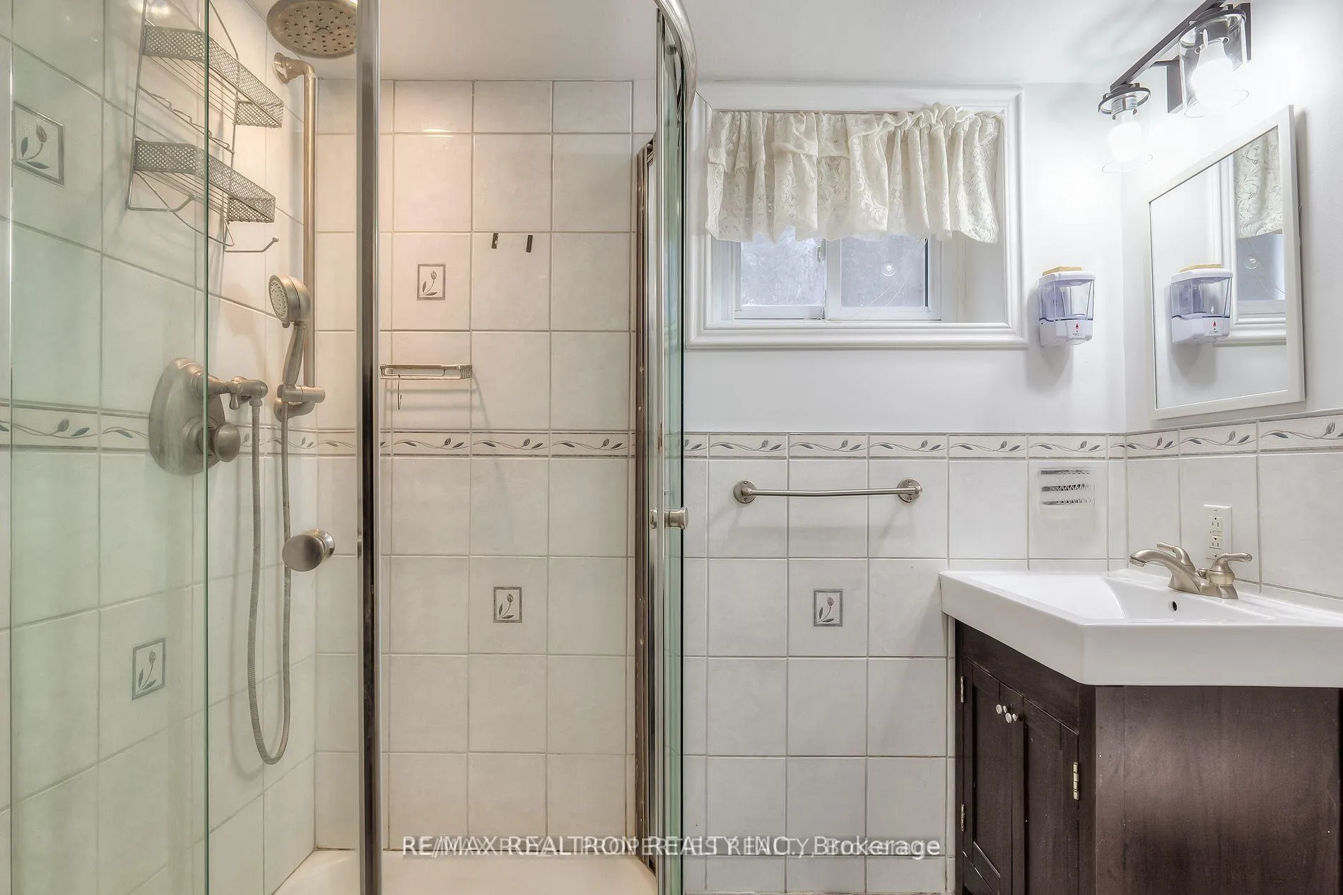 Photo 10 of Unit Basement, 802 Modlin Road, Pickering, Bay Ridges — HOMEH