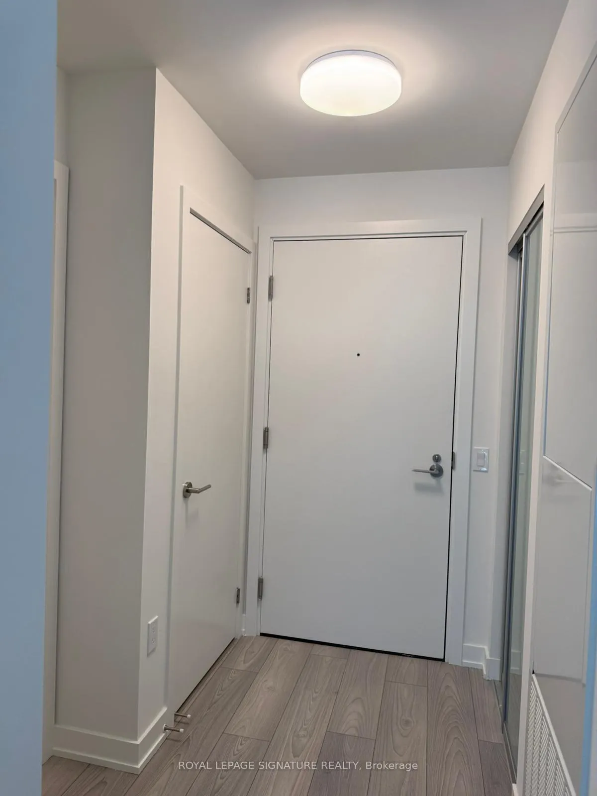 Photo 2 of Unit 707, 110 Broadway Avenue, Toronto, Mount Pleasant West — HOMEH
